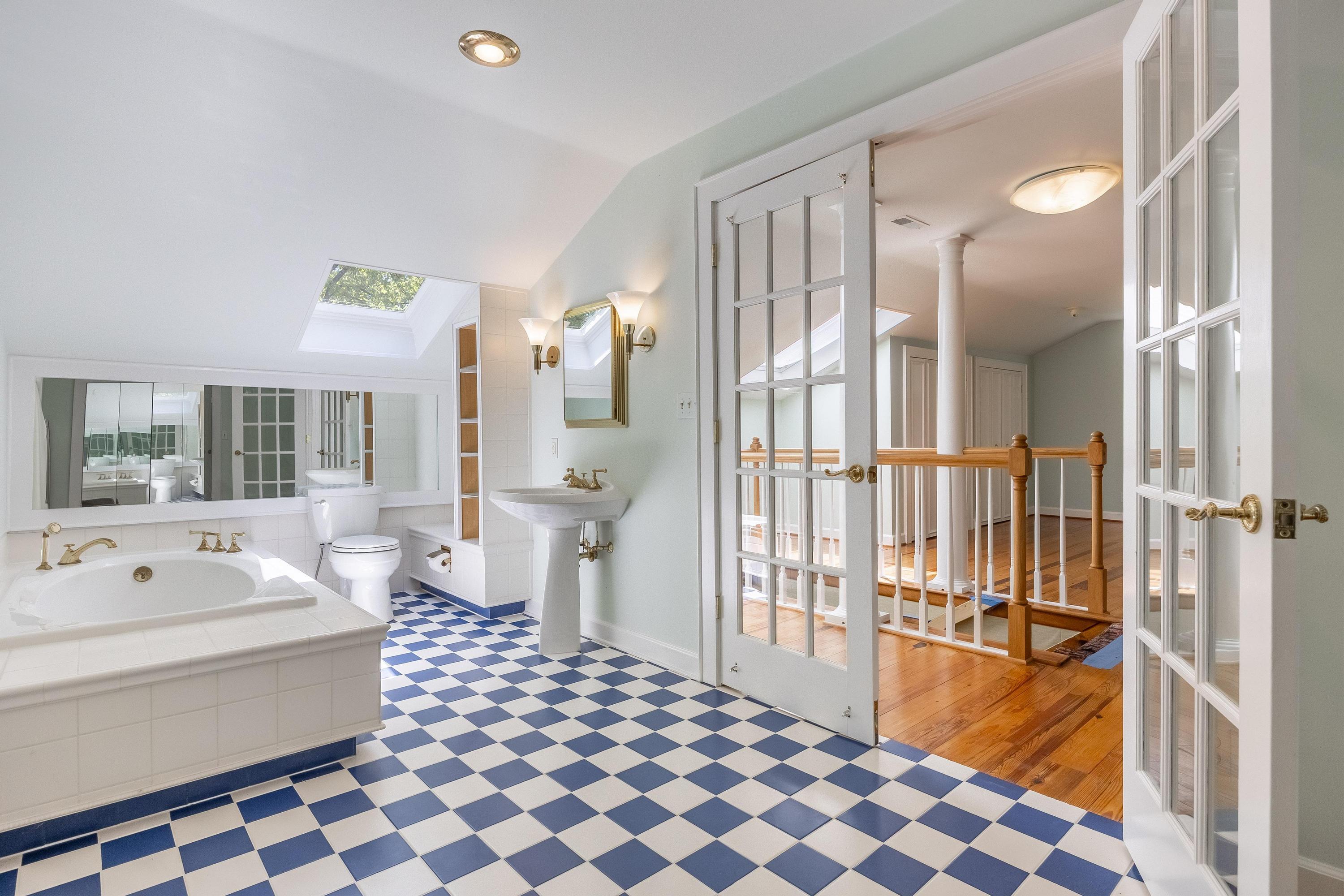 105 Riverpoint Road