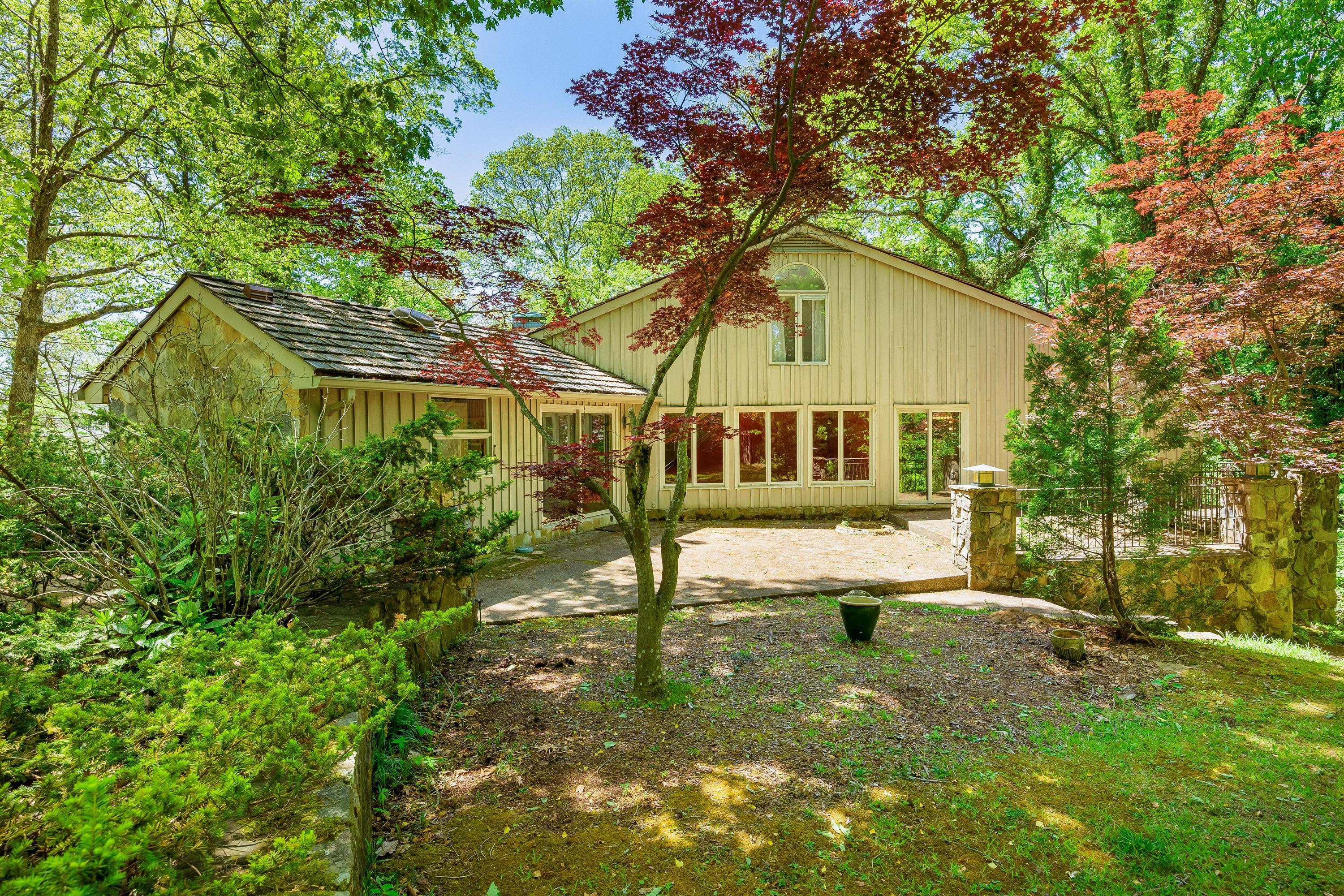 105 Riverpoint Road