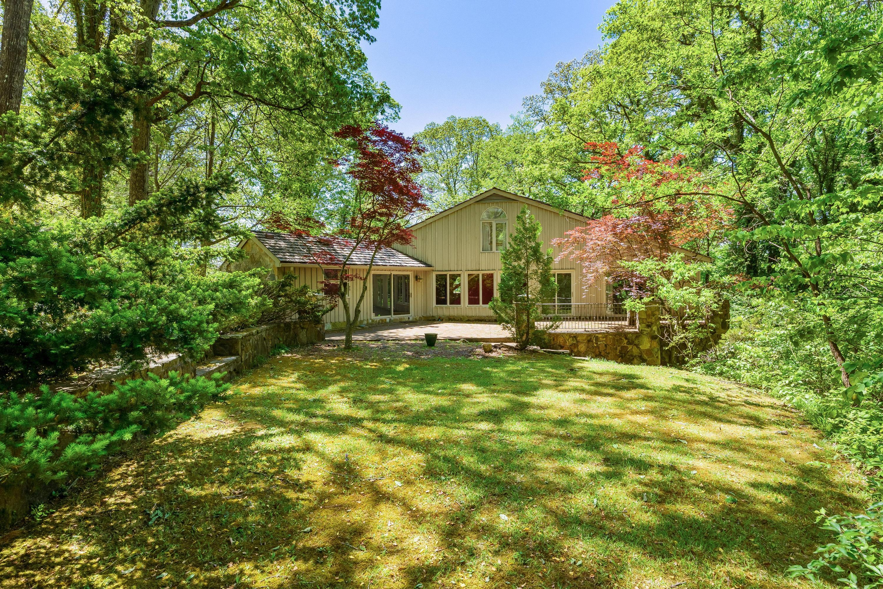 105 Riverpoint Road