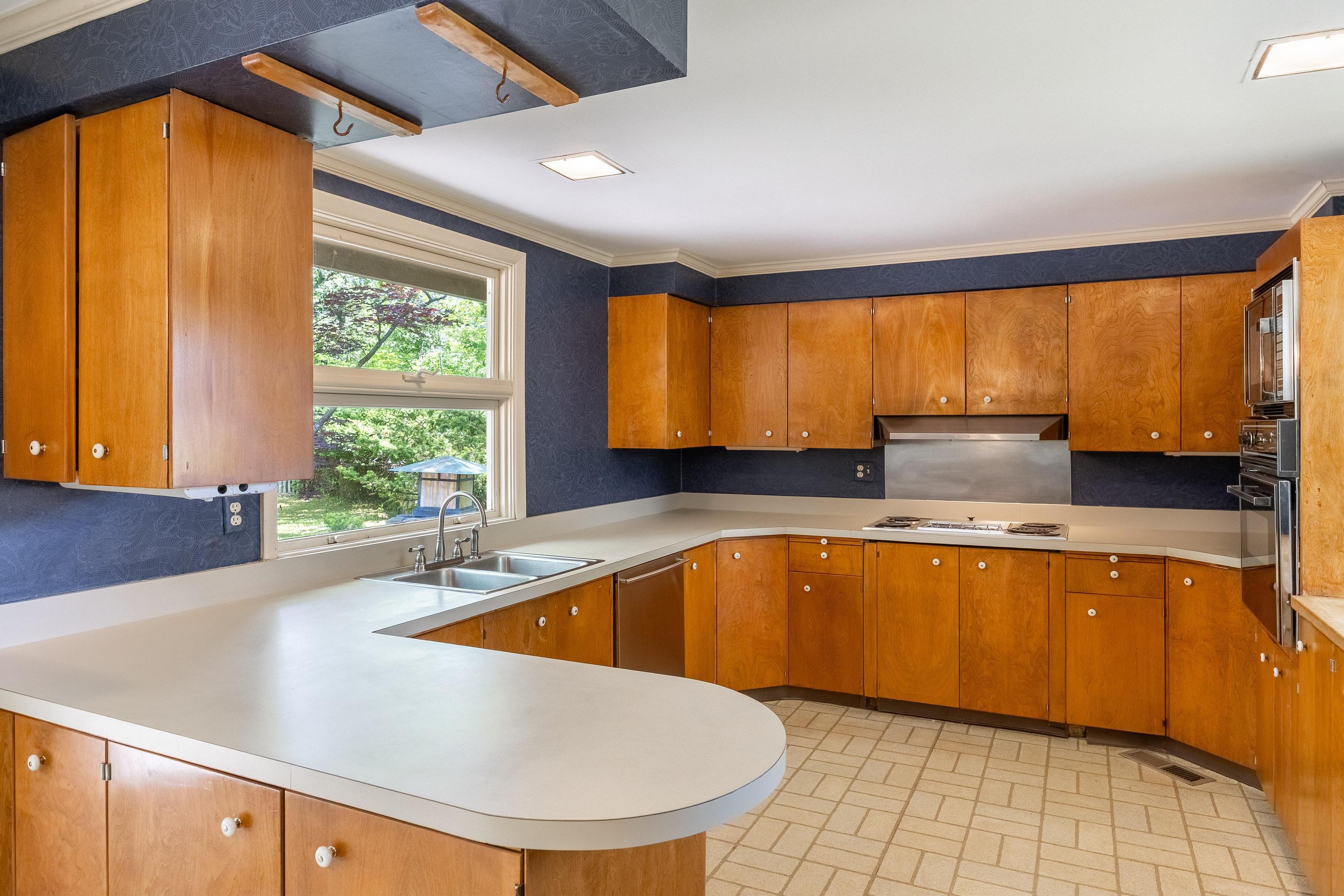 105 Riverpoint Road
