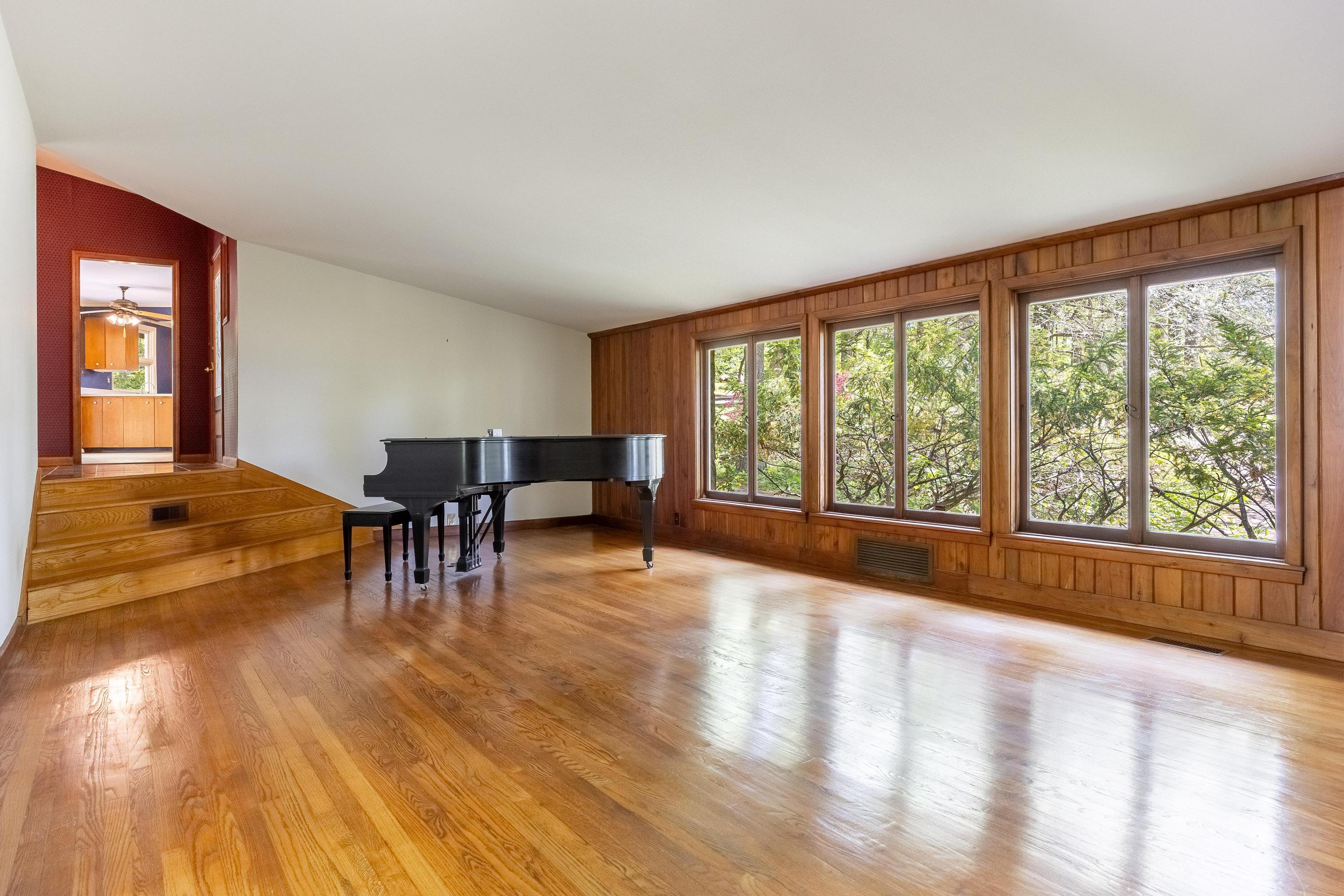 105 Riverpoint Road