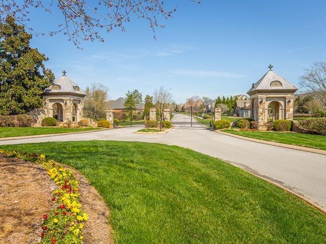 9545 Windrose Circle