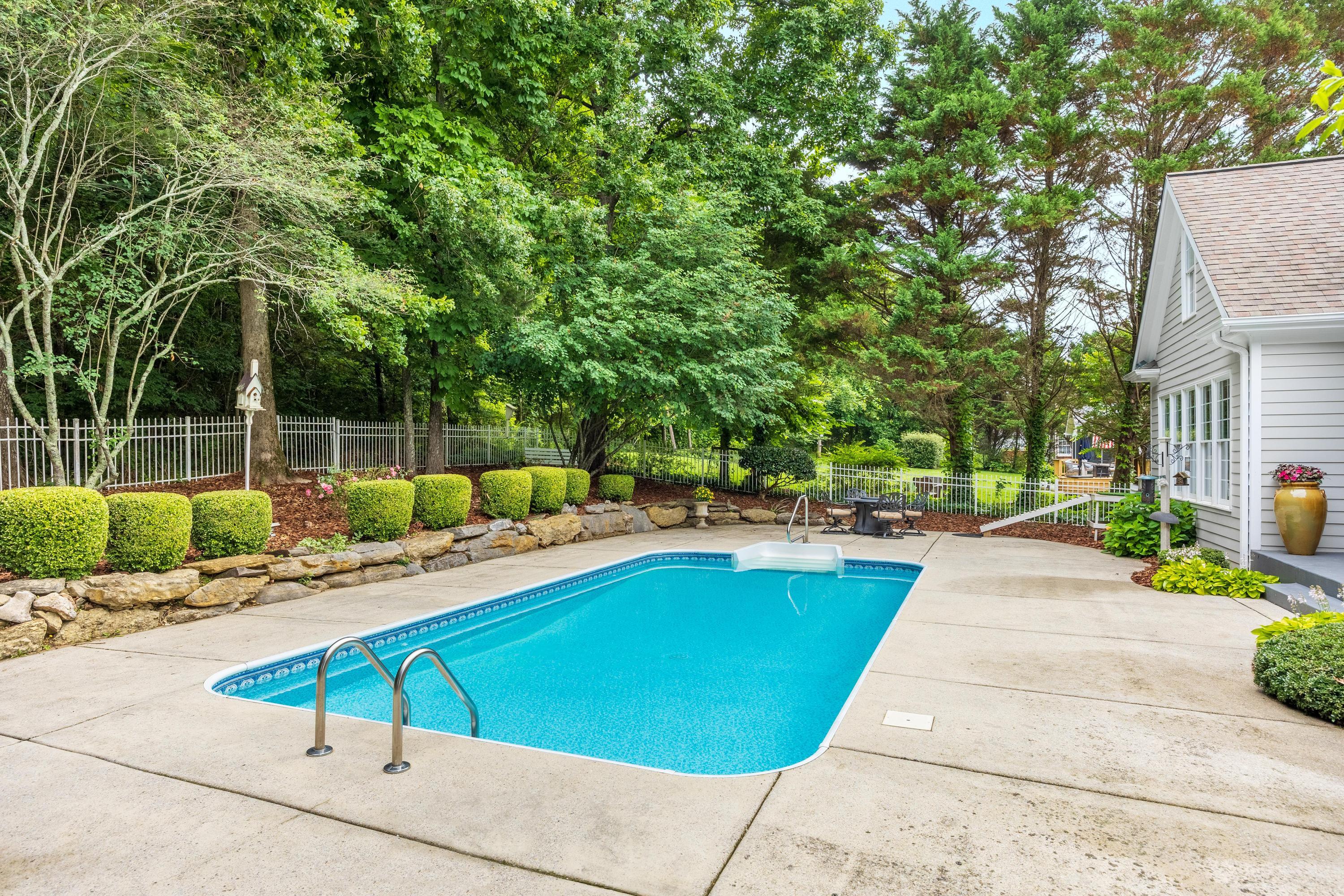 9545 Windrose Circle
