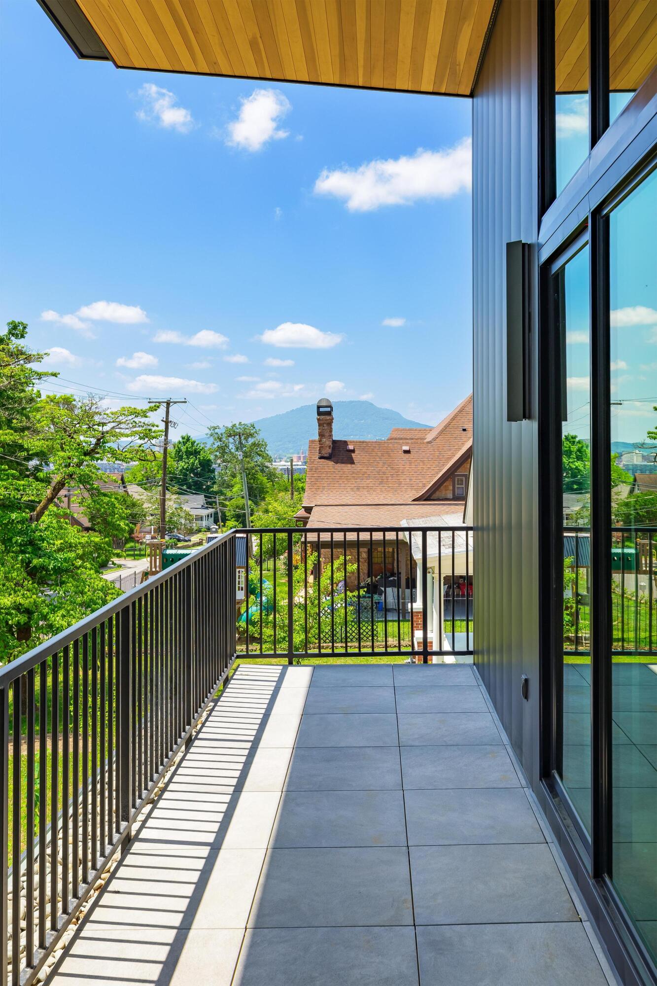 607 Forest Avenue