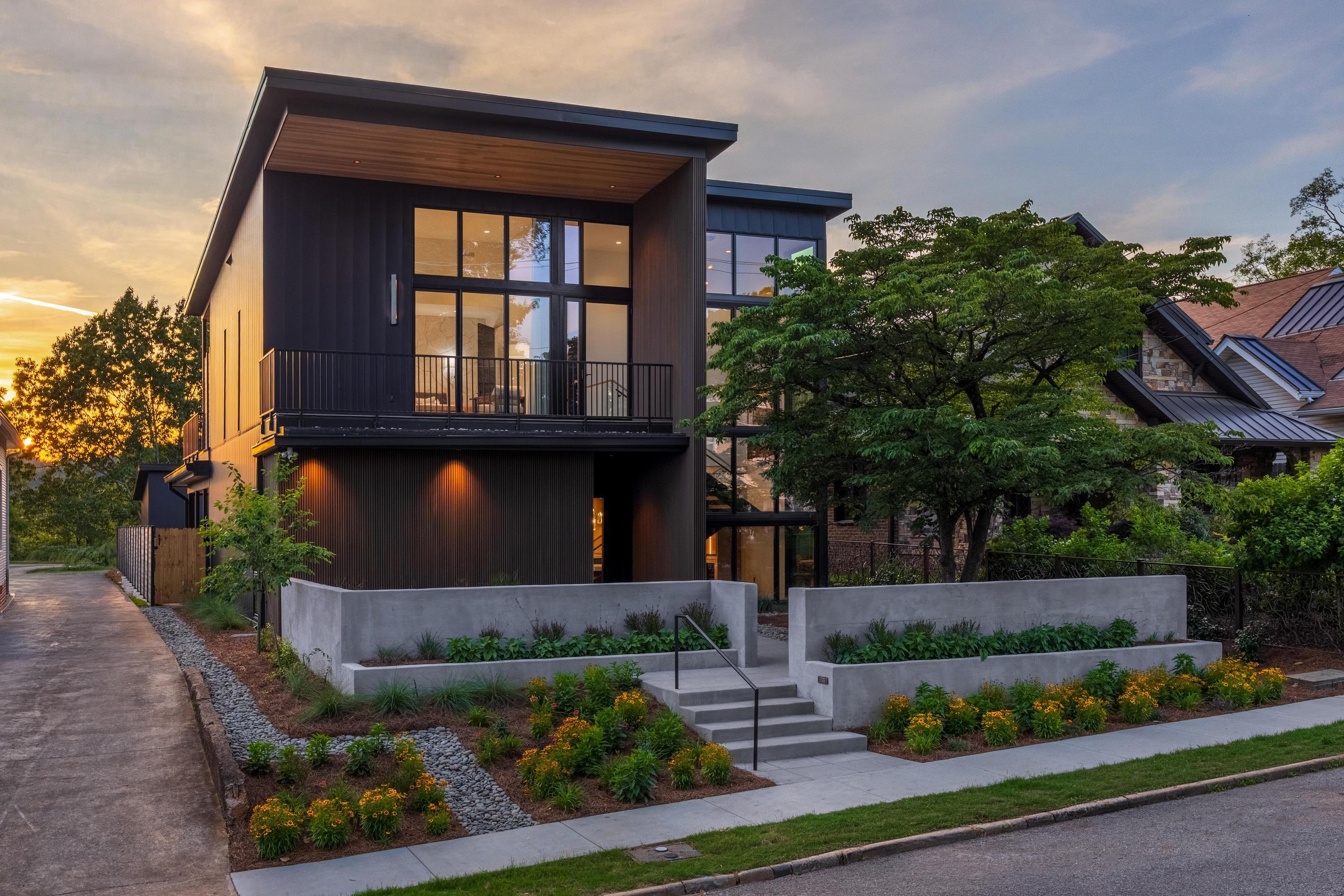 607 Forest Avenue