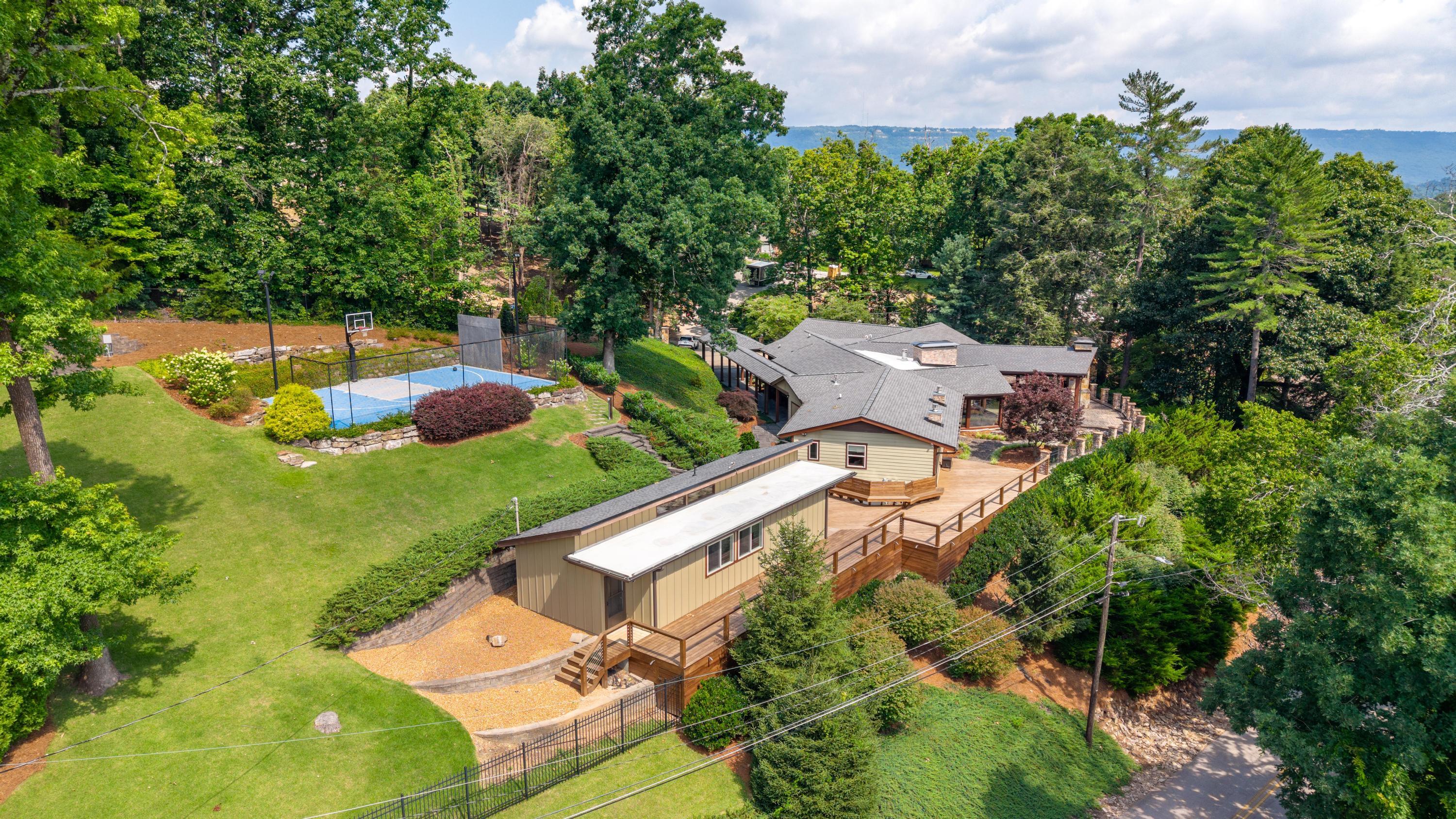 2909 Folts Circle