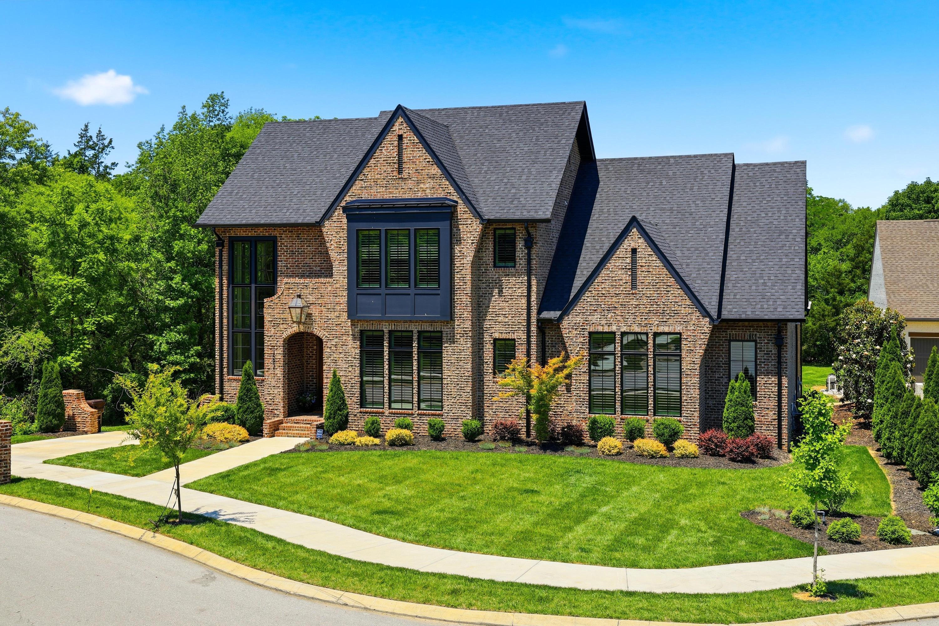 3693 Falkirk Way