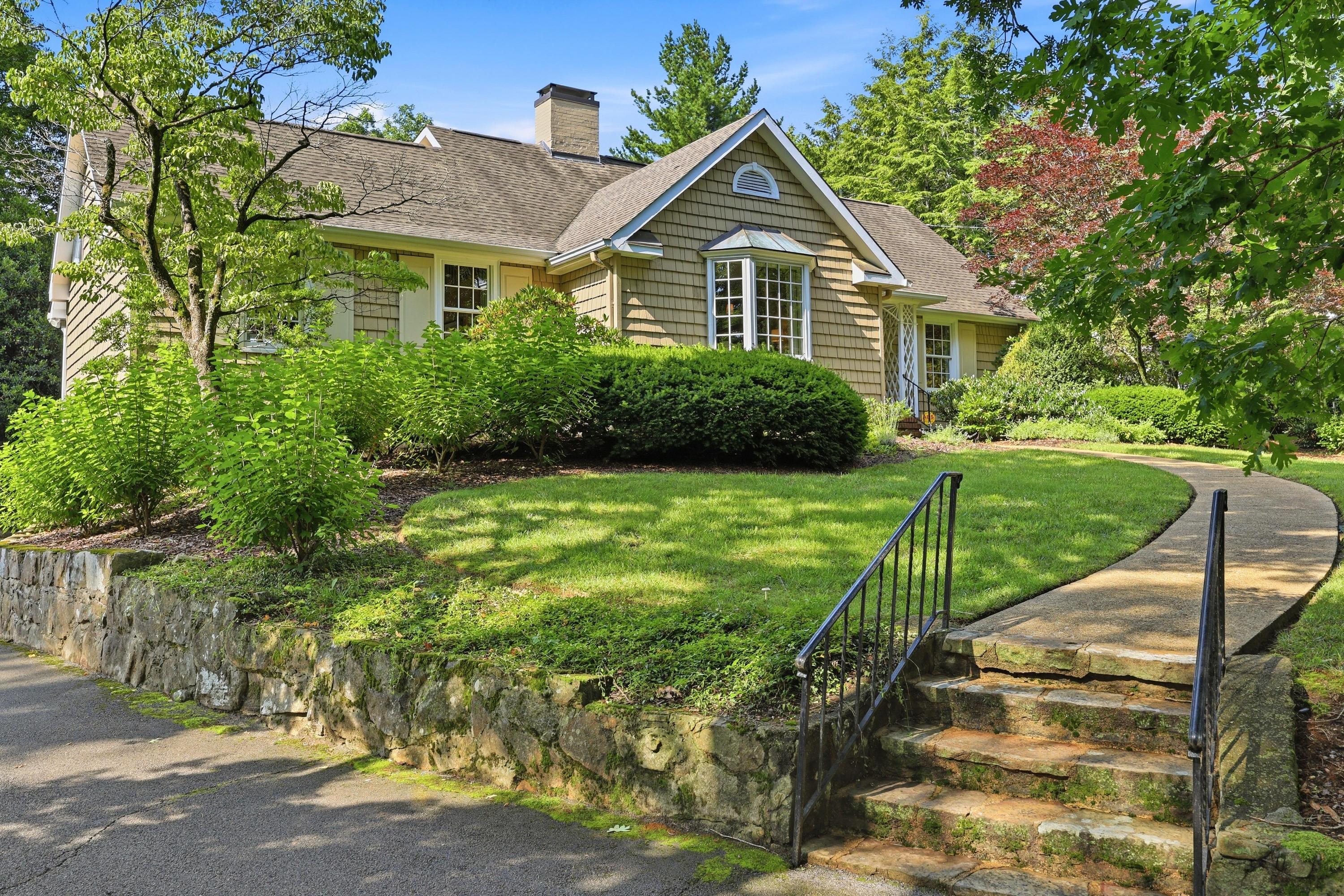 216 Sylvan Drive
