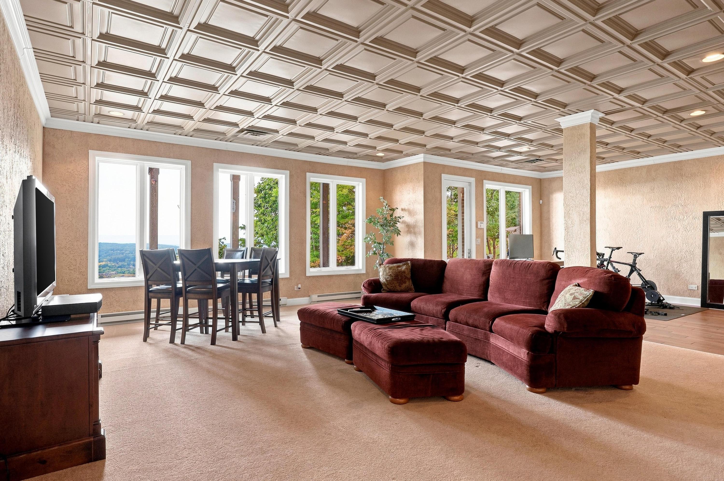 2252 Horizons Drive