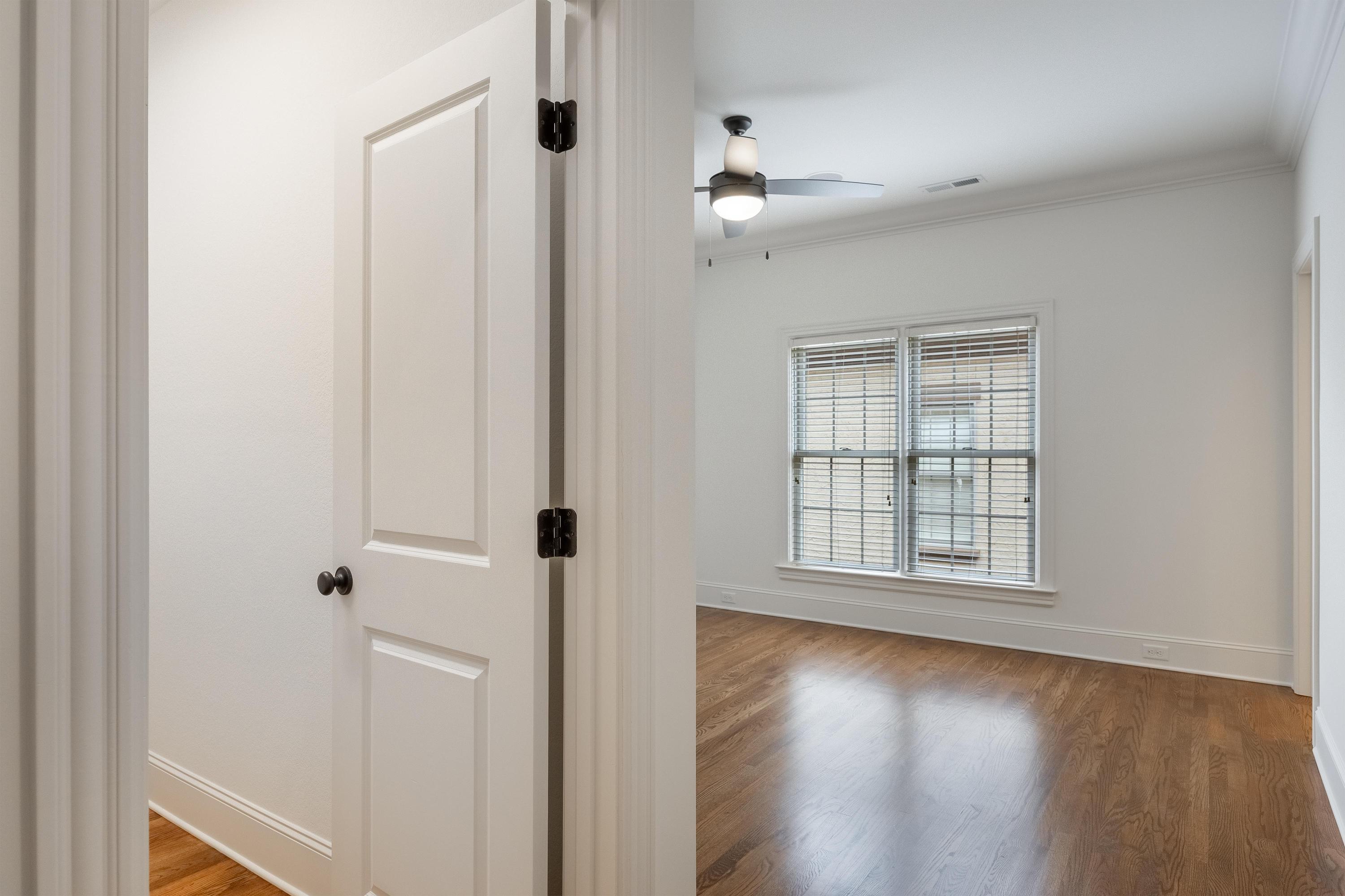 1259 Longholm Court