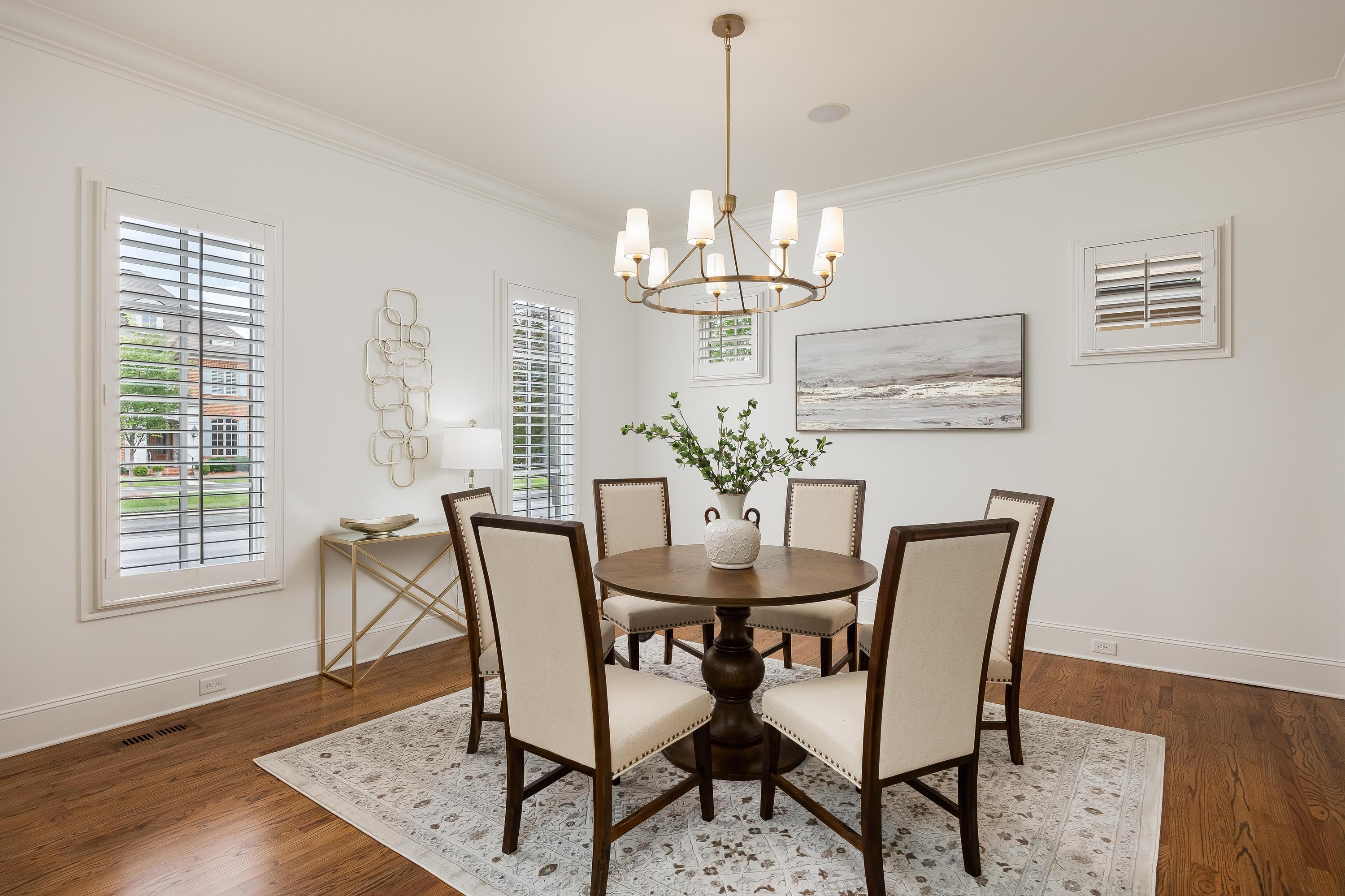 1259 Longholm Court
