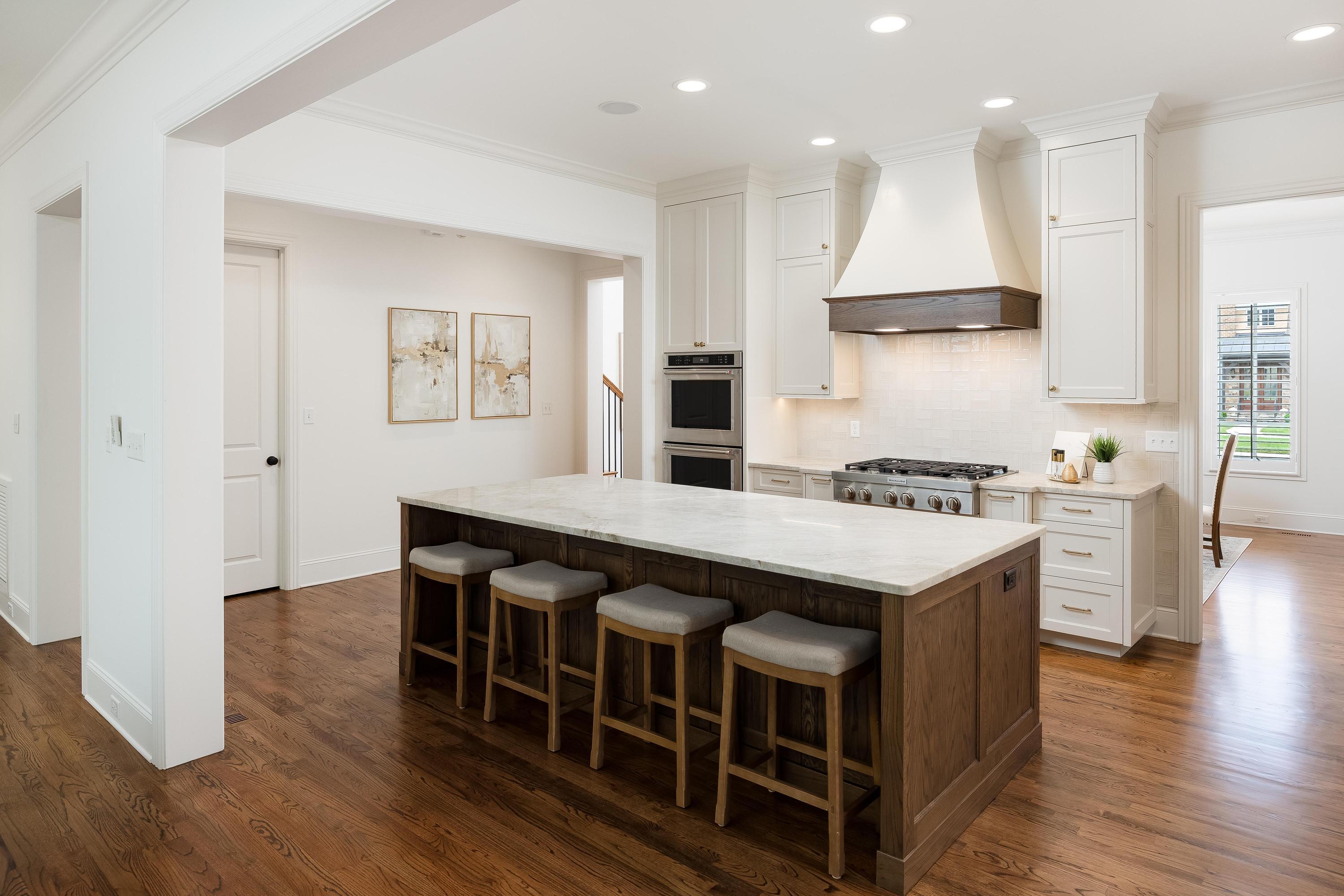 1259 Longholm Court