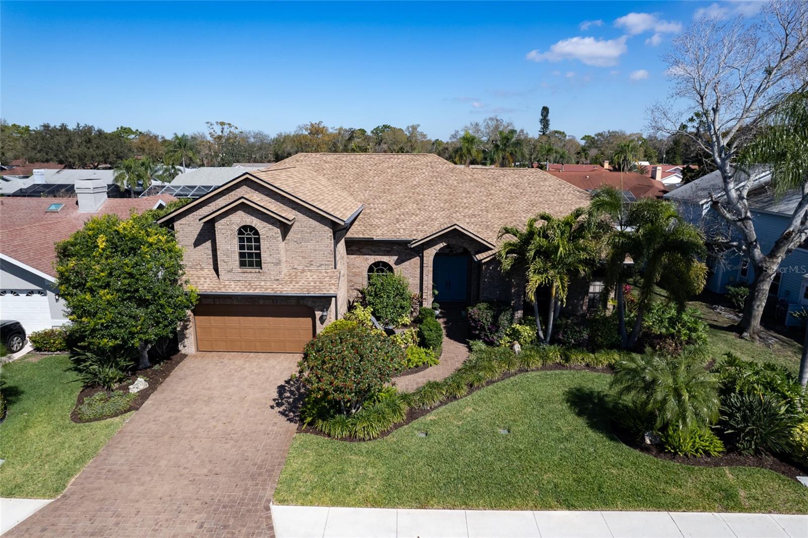 4688 LONG LAKE DR