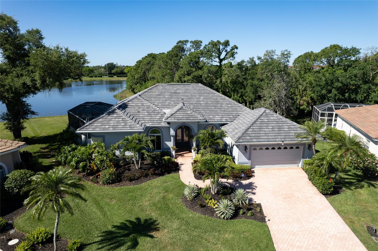 5233 FAR OAK CIR