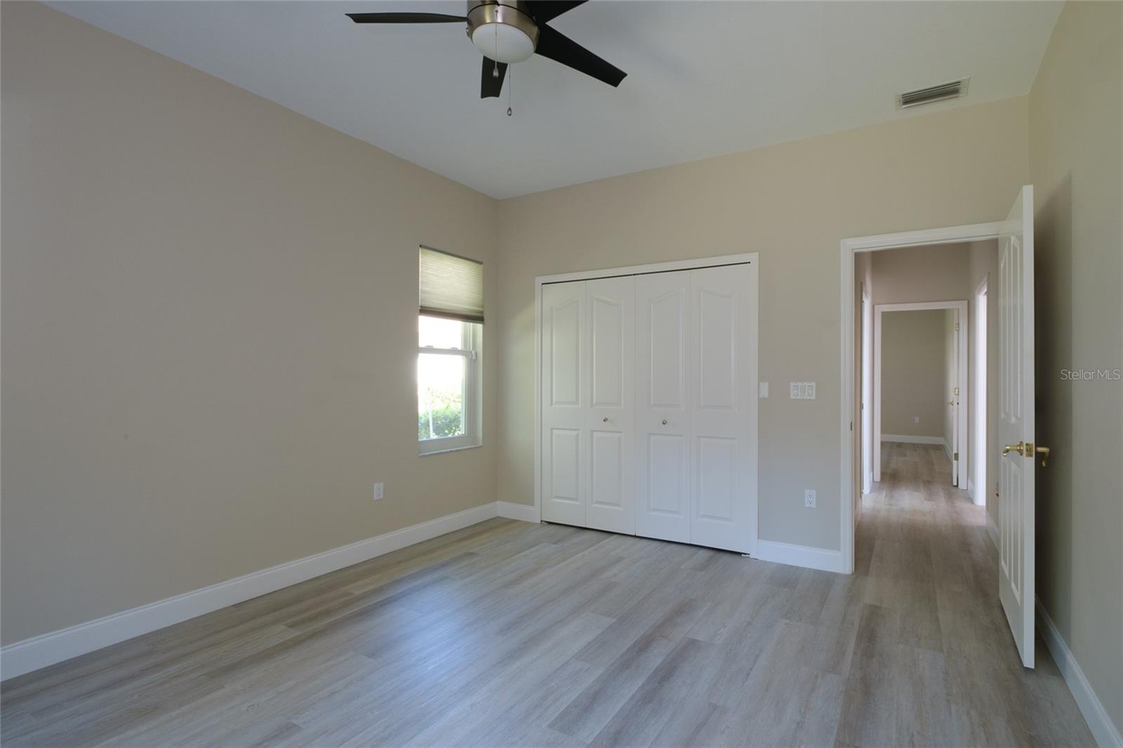 5233 FAR OAK CIR
