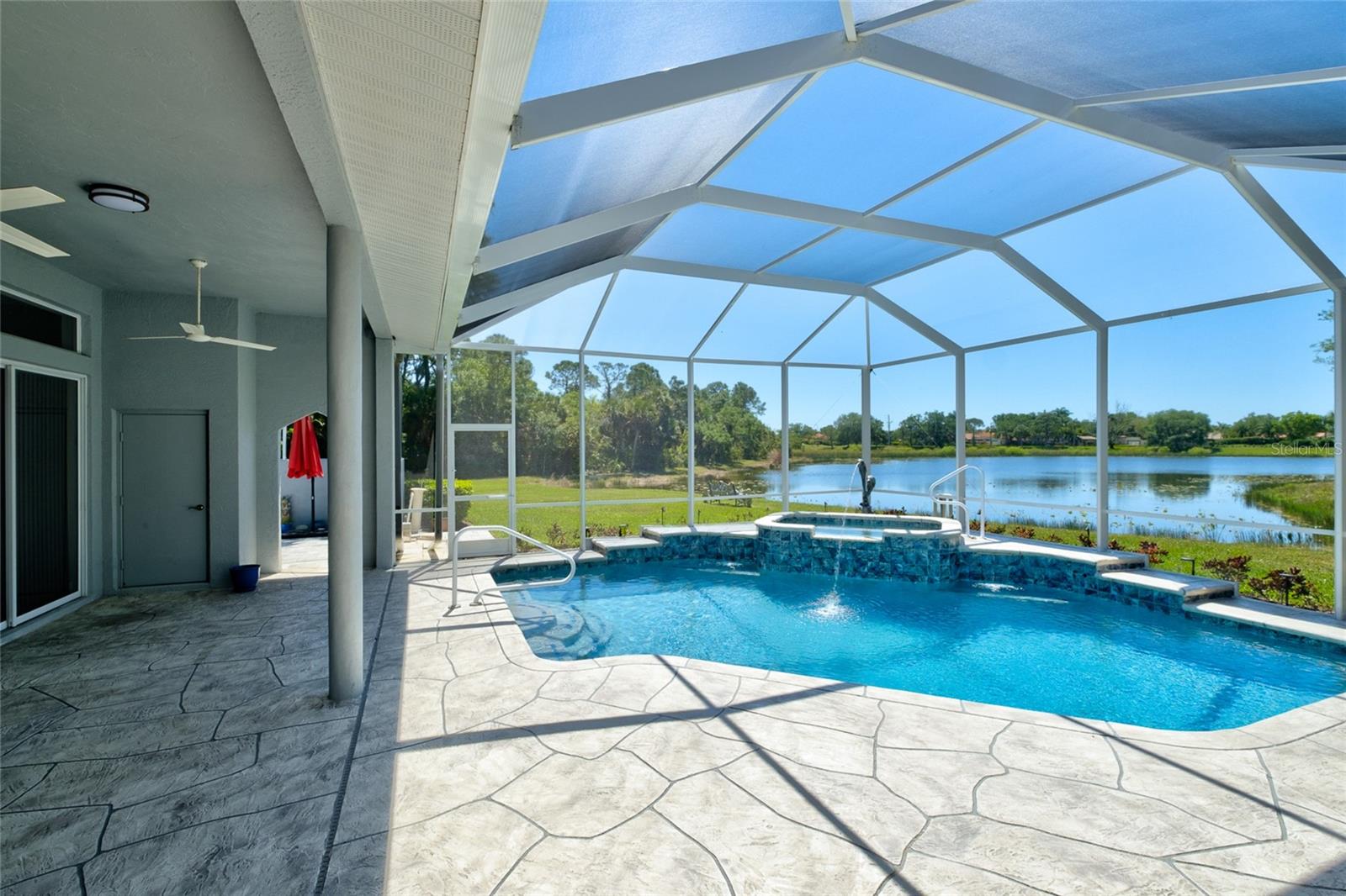 5233 FAR OAK CIR