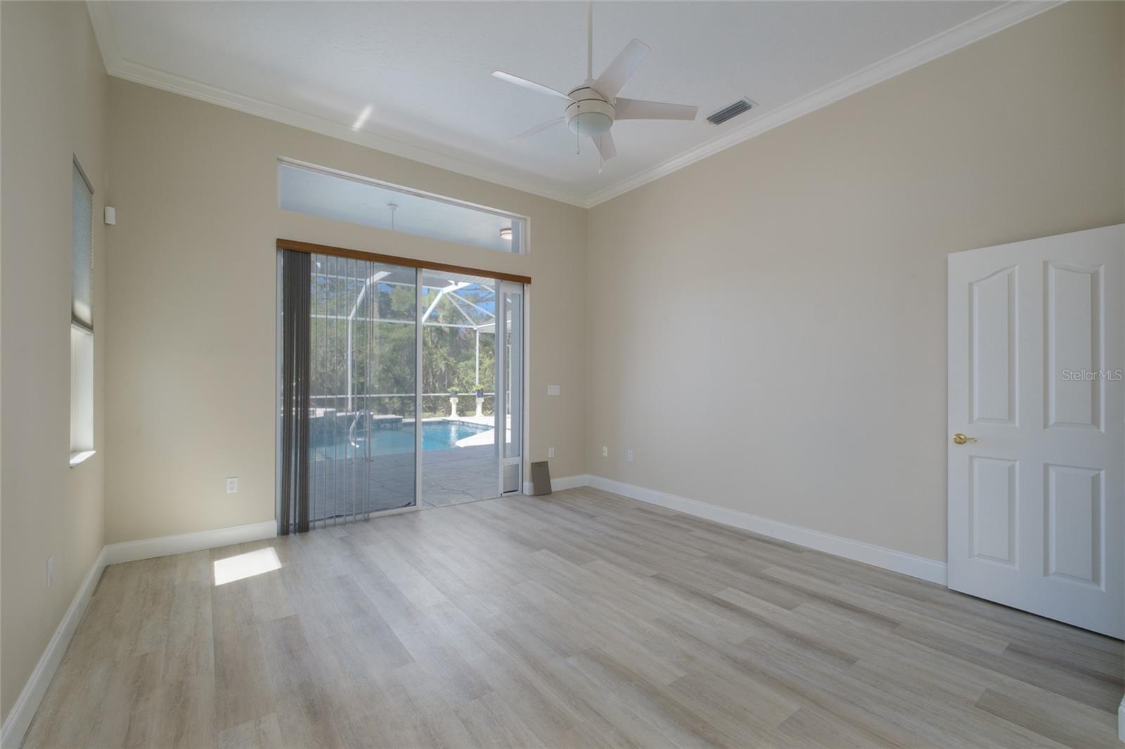 5233 FAR OAK CIR