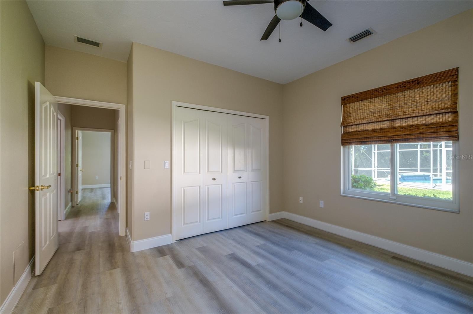 5233 FAR OAK CIR