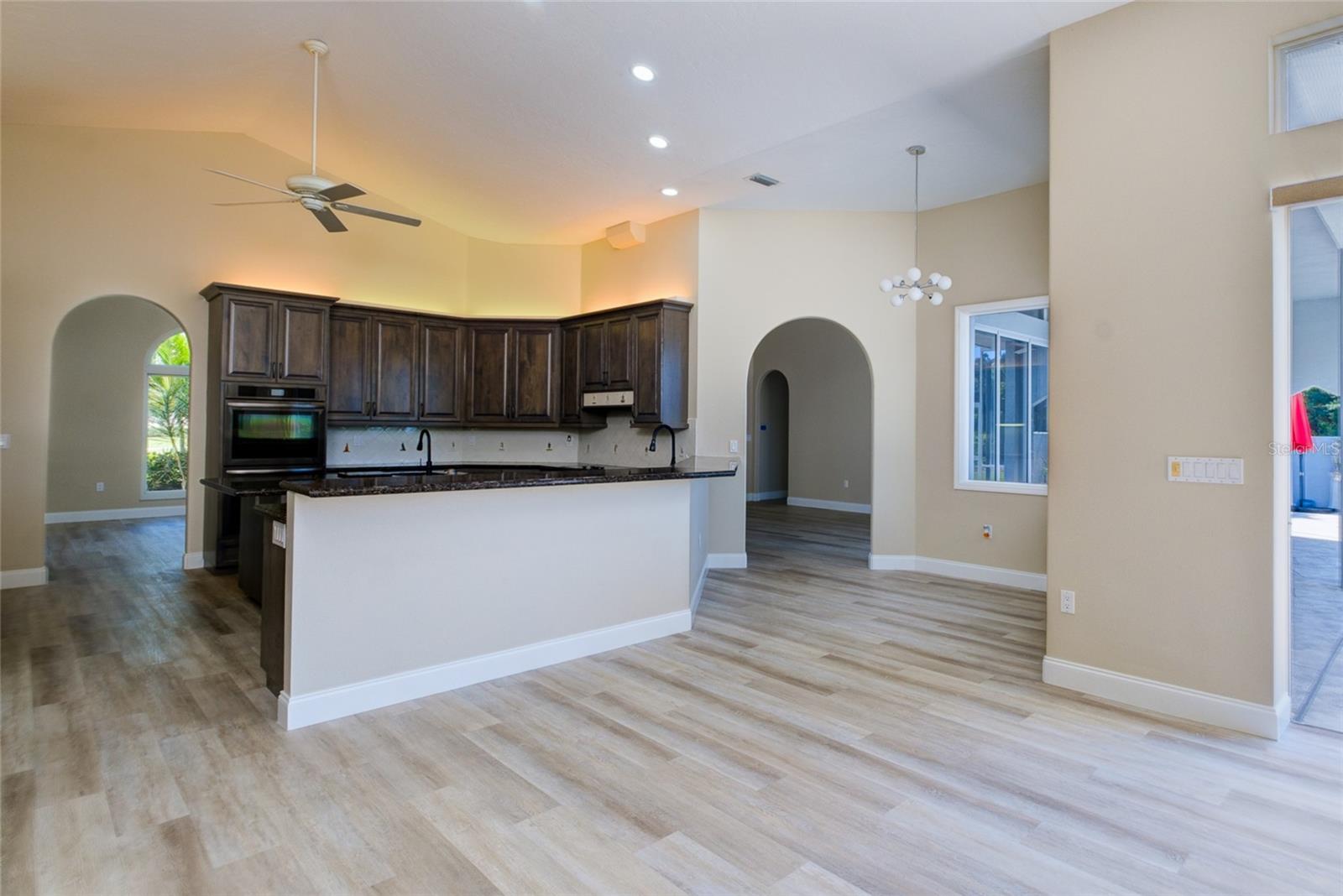 5233 FAR OAK CIR