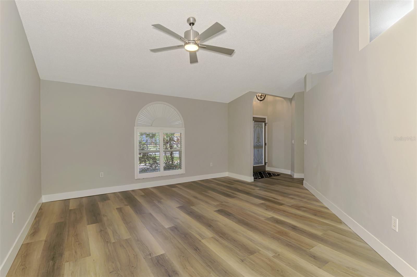 5742 39TH STREET CIR E