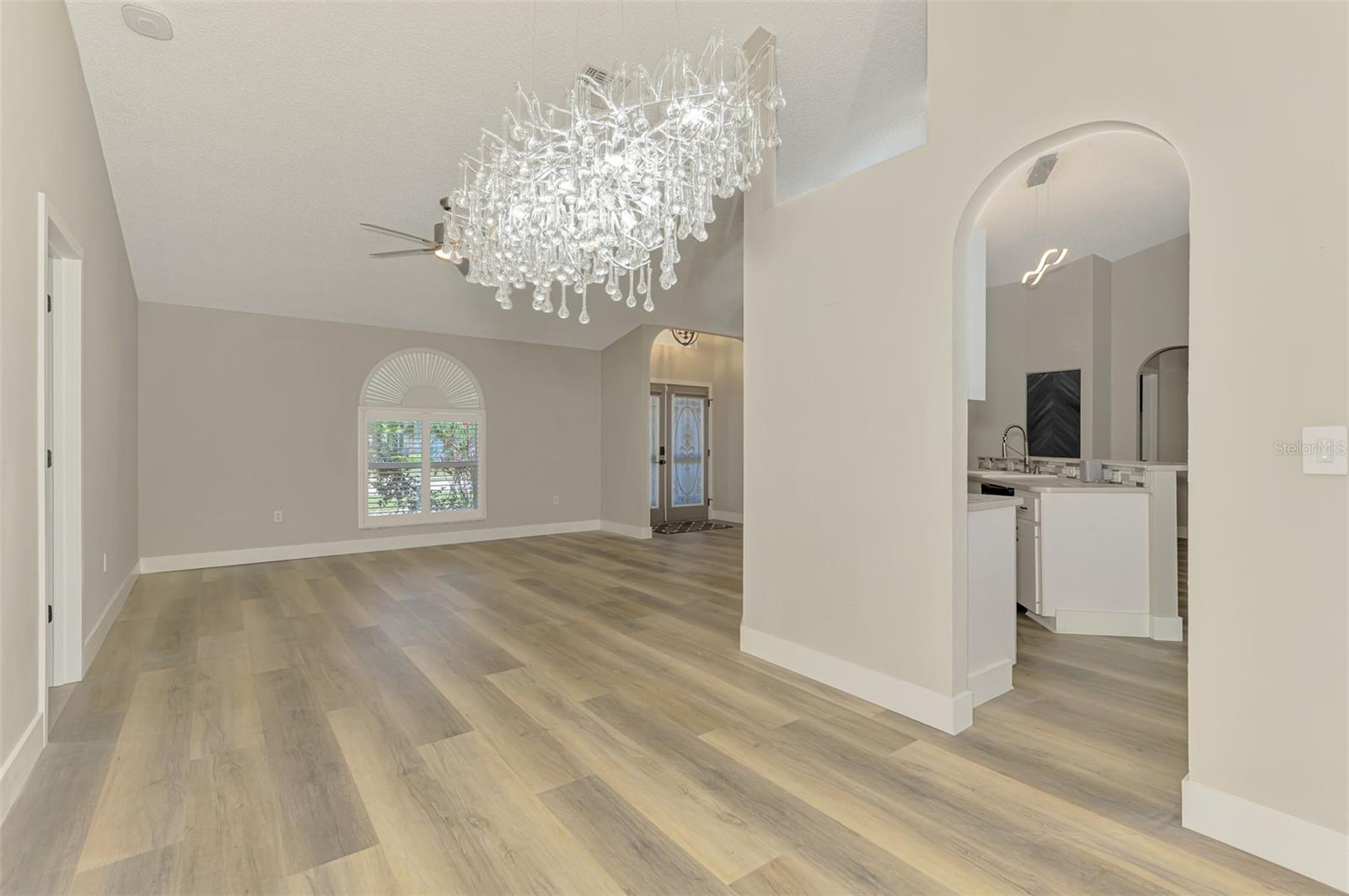 5742 39TH STREET CIR E