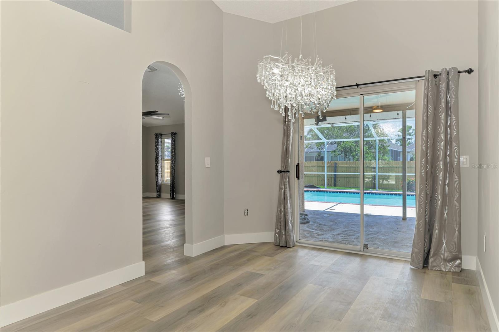 5742 39TH STREET CIR E