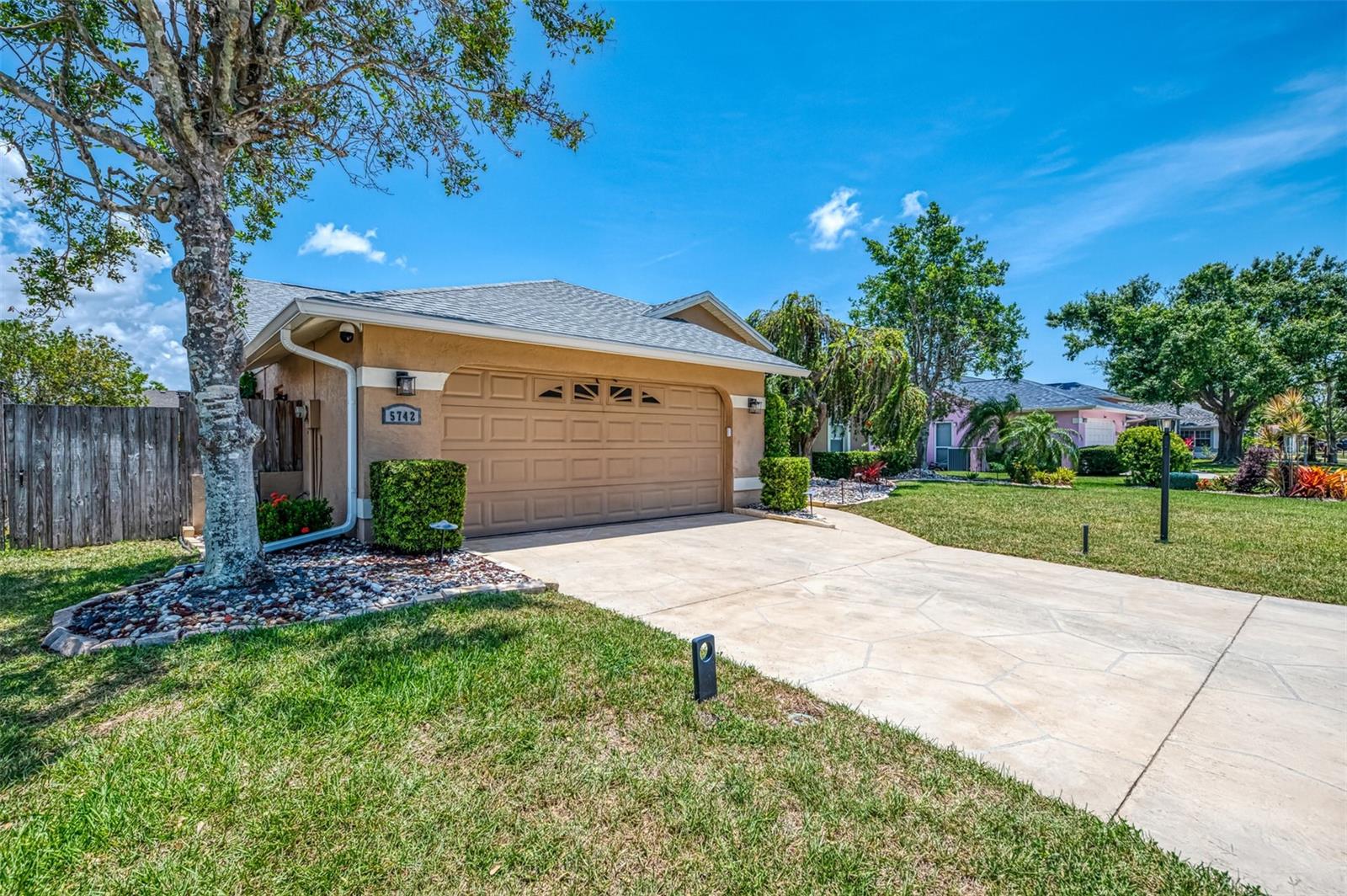 5742 39TH STREET CIR E