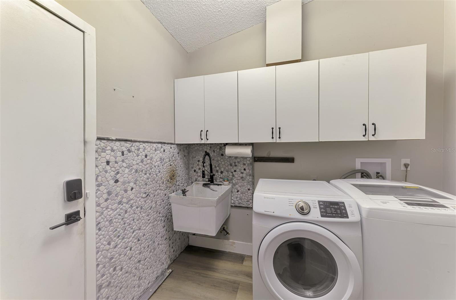 5742 39TH STREET CIR E