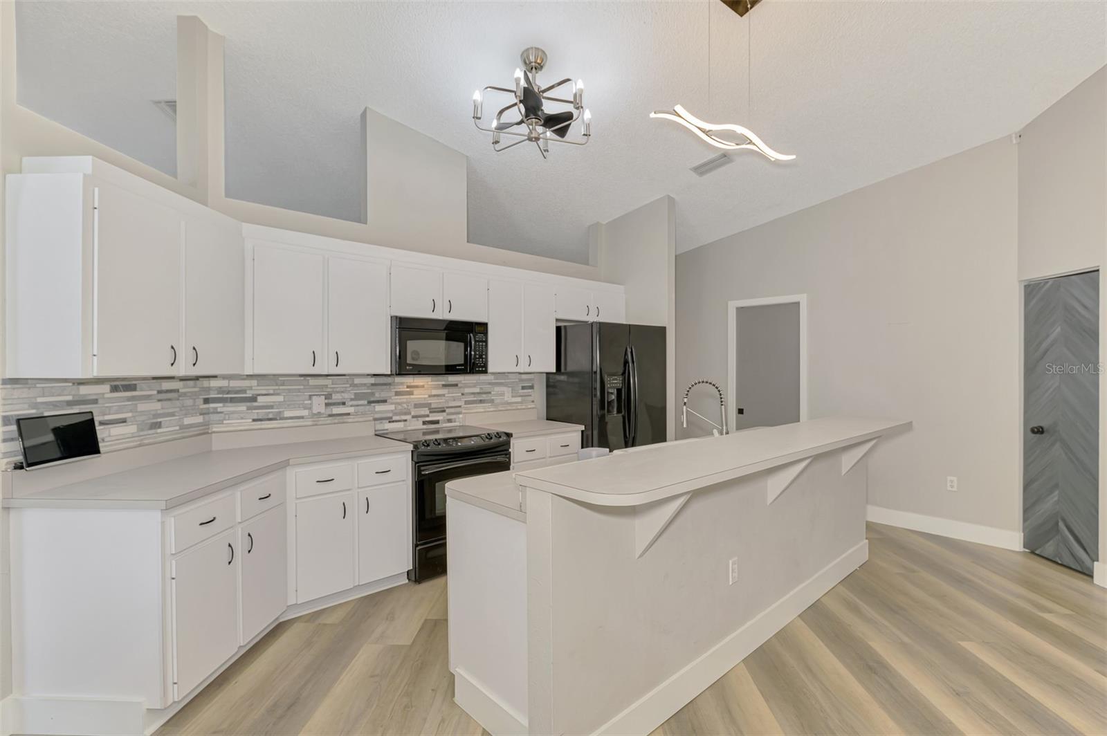 5742 39TH STREET CIR E