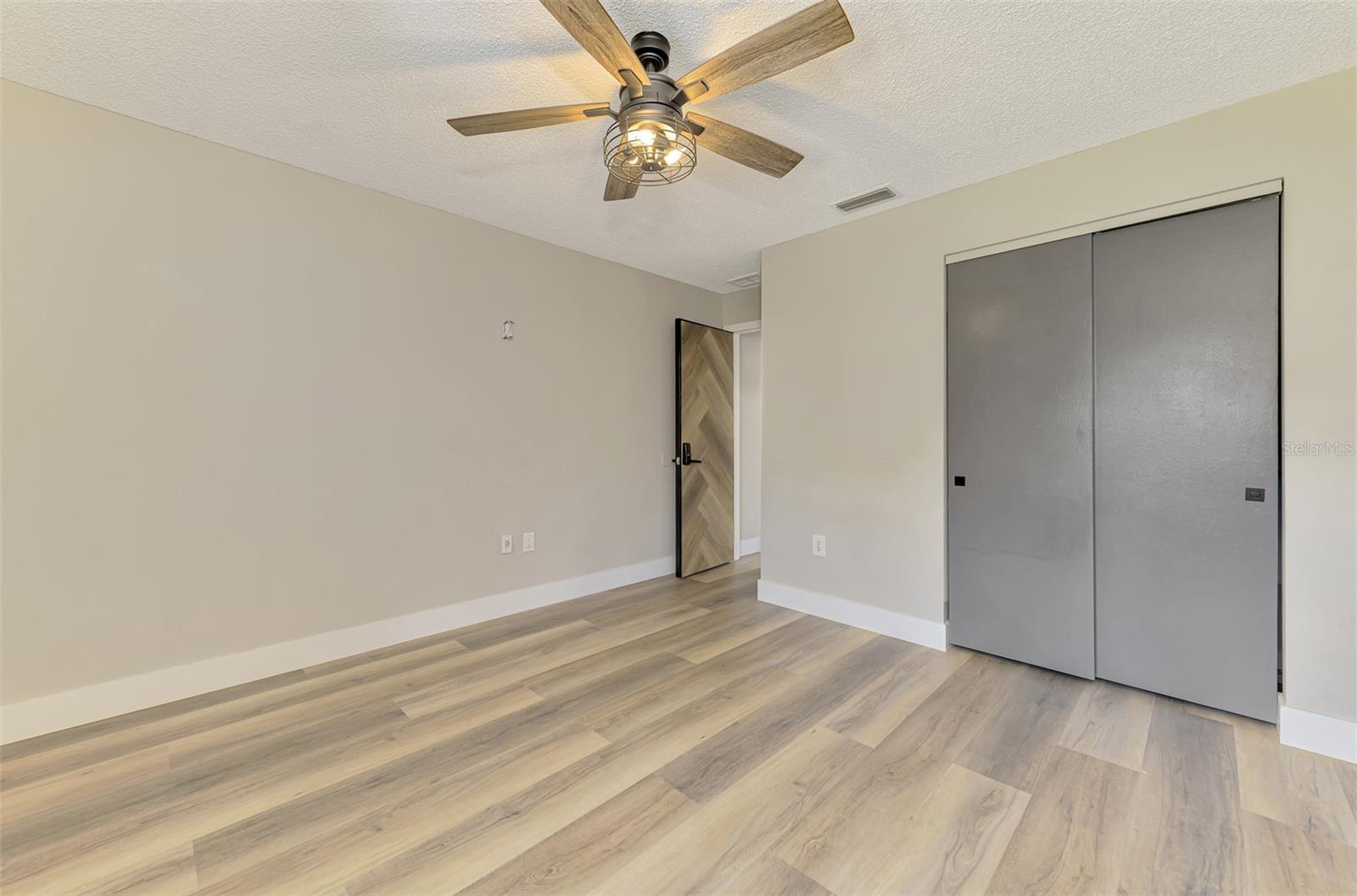 5742 39TH STREET CIR E