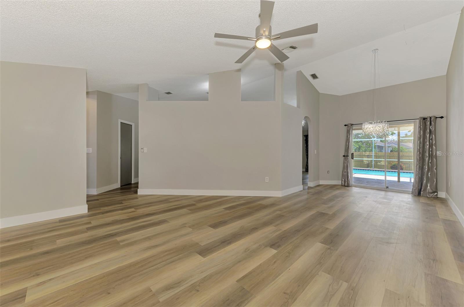 5742 39TH STREET CIR E