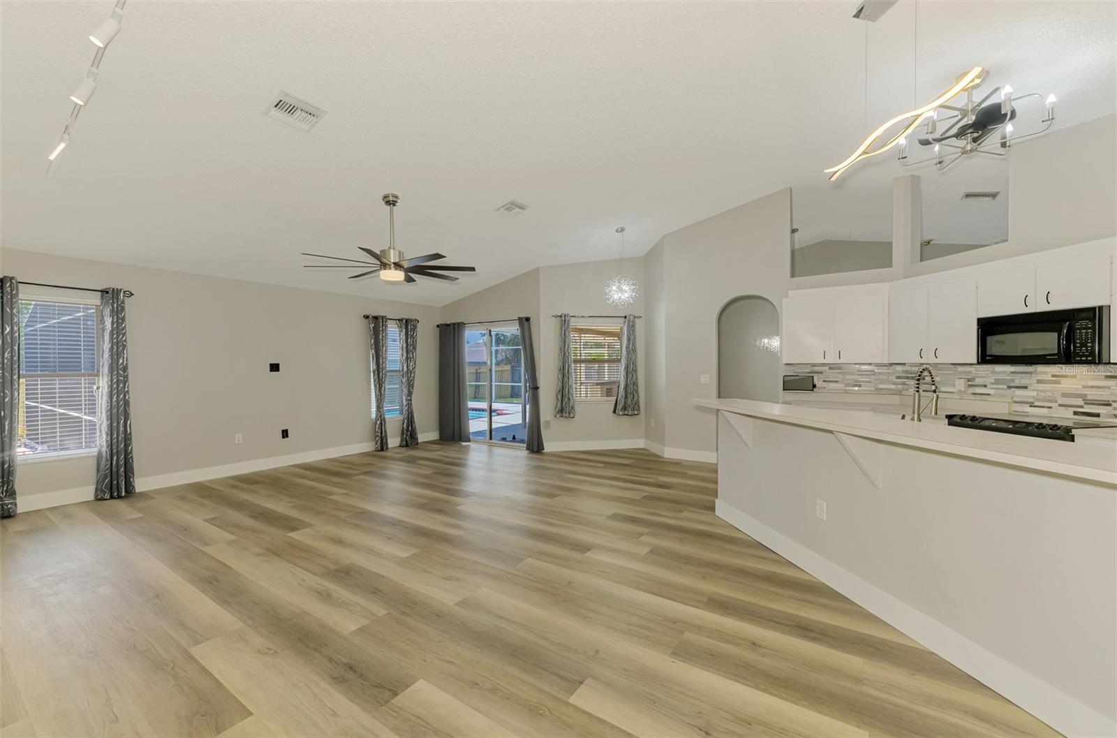 5742 39TH STREET CIR E