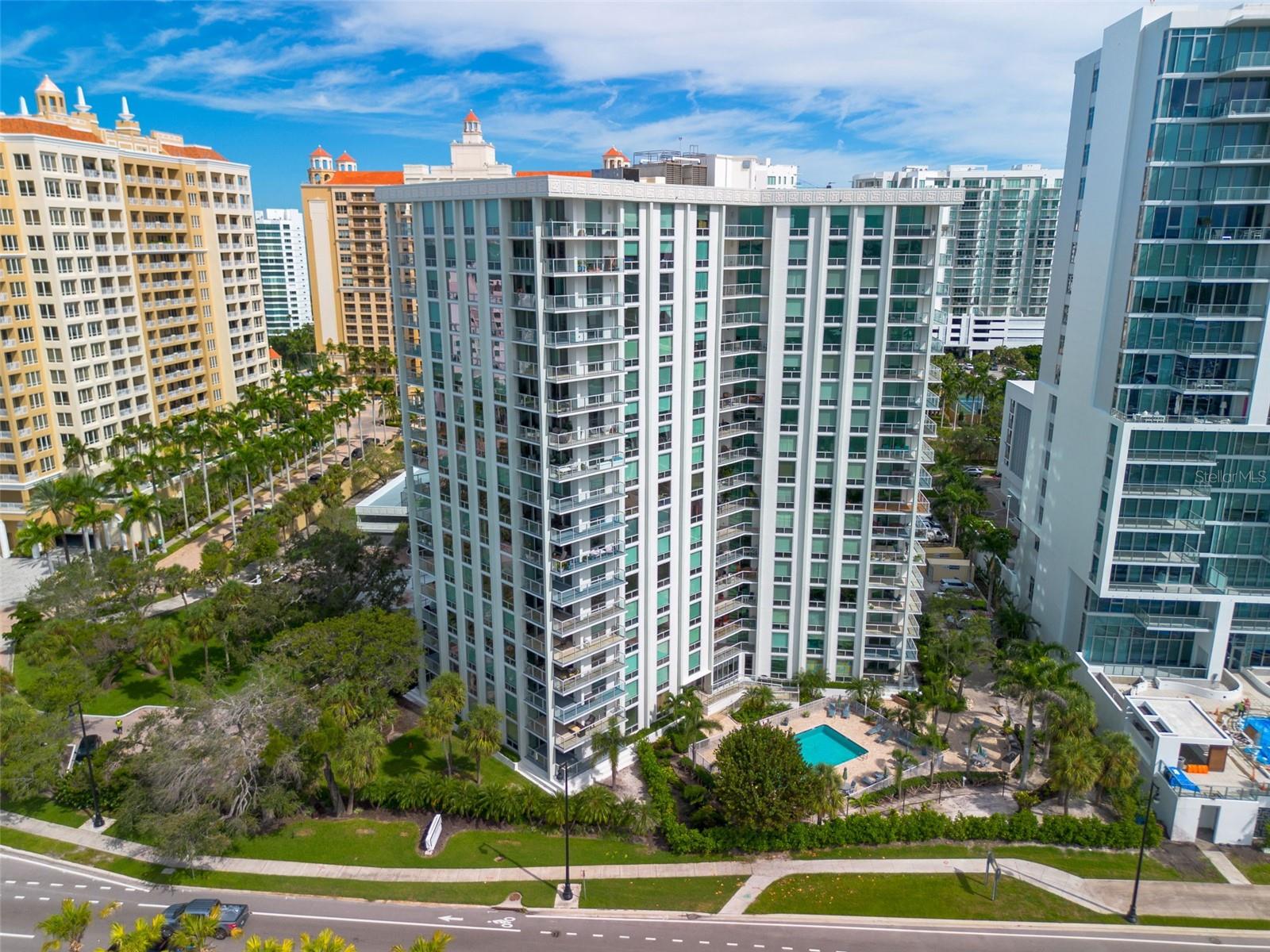 1111 N GULFSTREAM AVE #10E