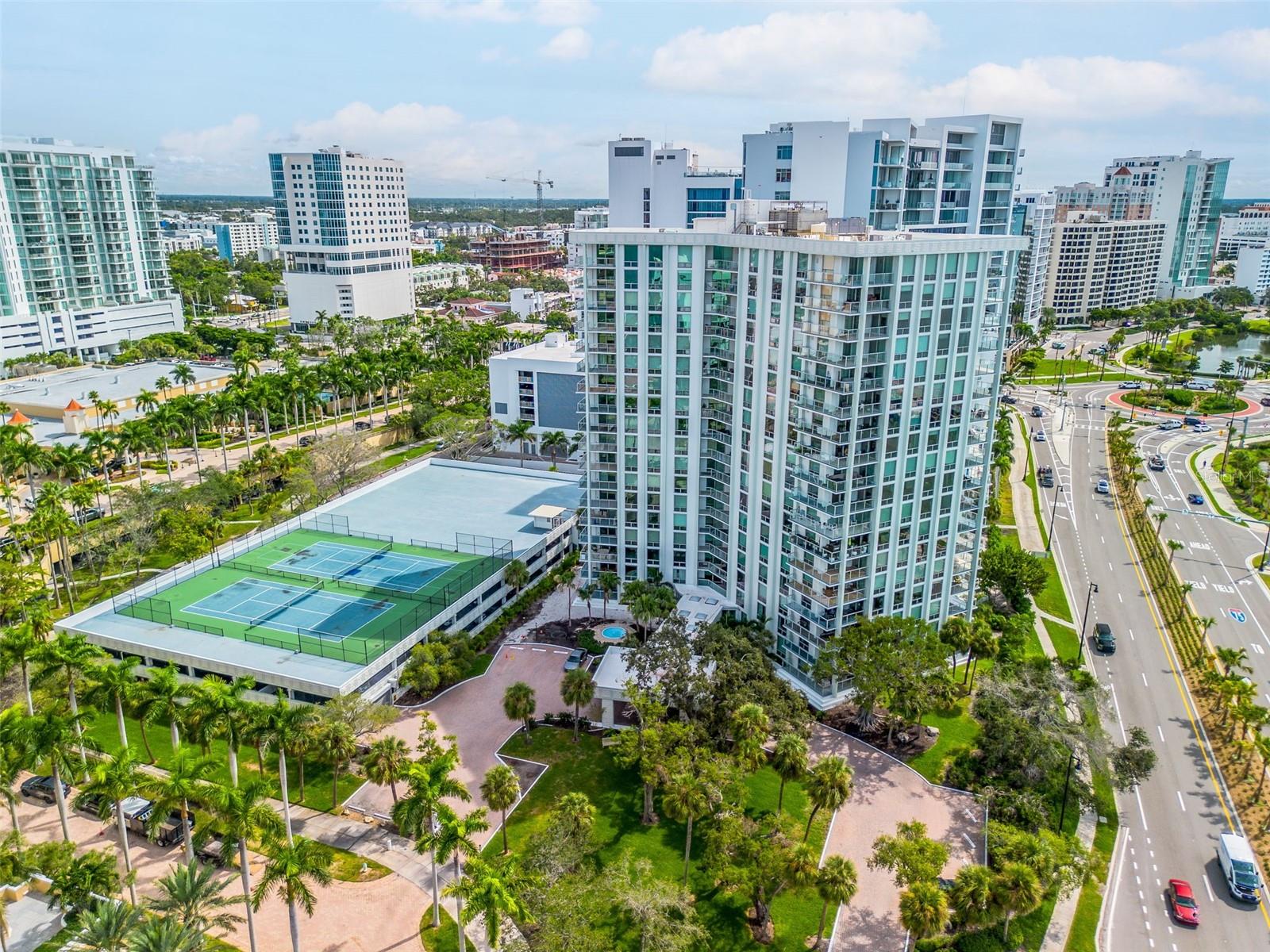 1111 N GULFSTREAM AVE #10E