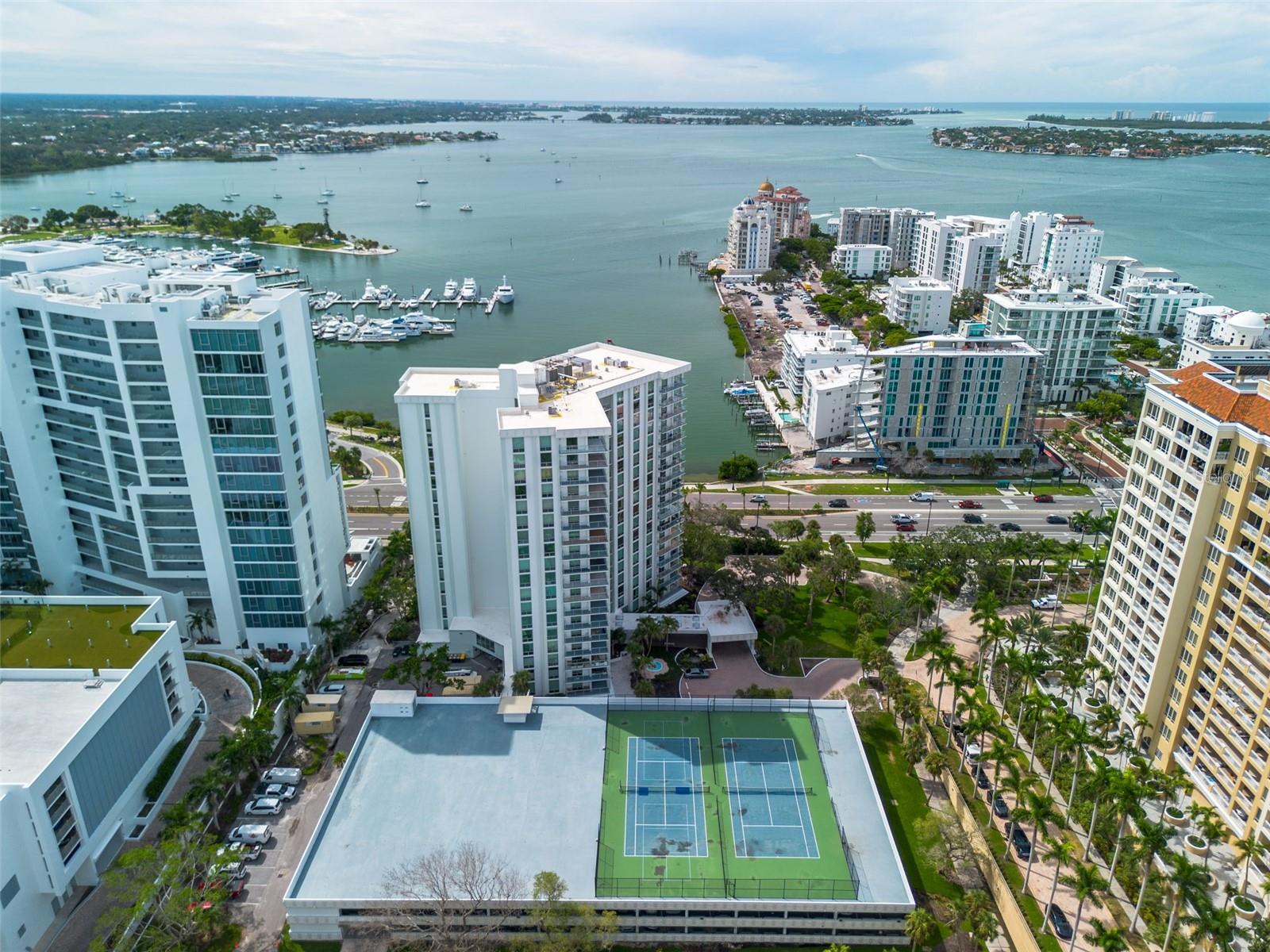 1111 N GULFSTREAM AVE #10E