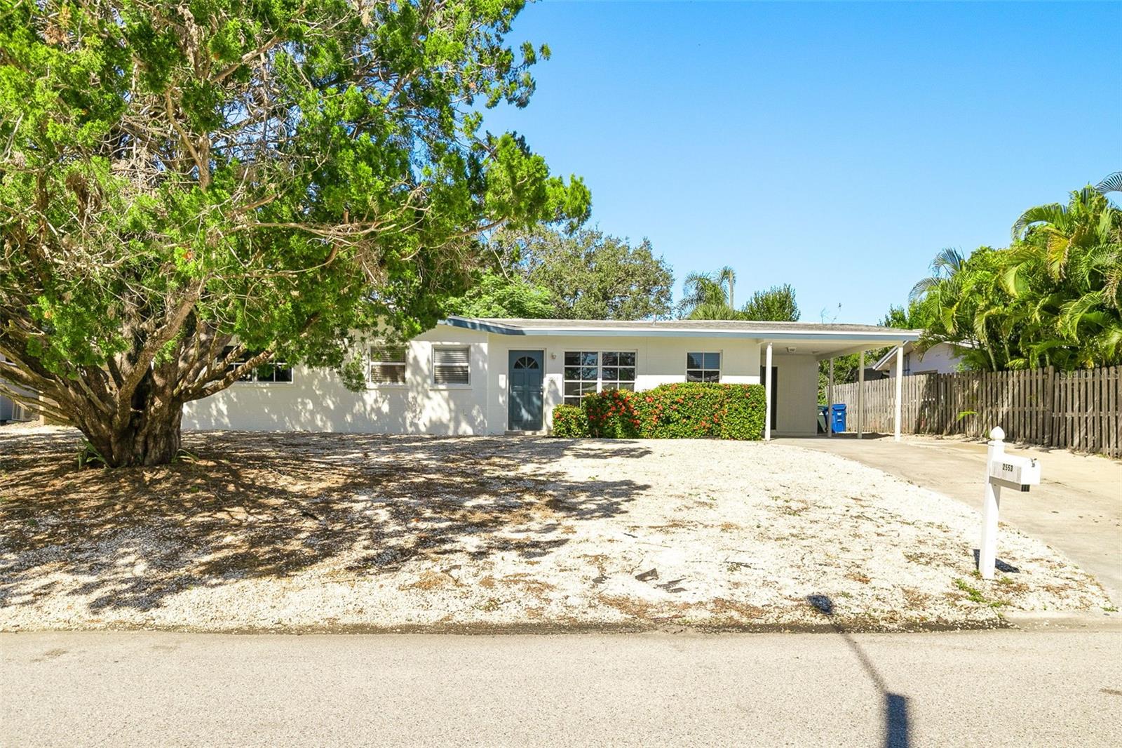 2553 TULIP ST