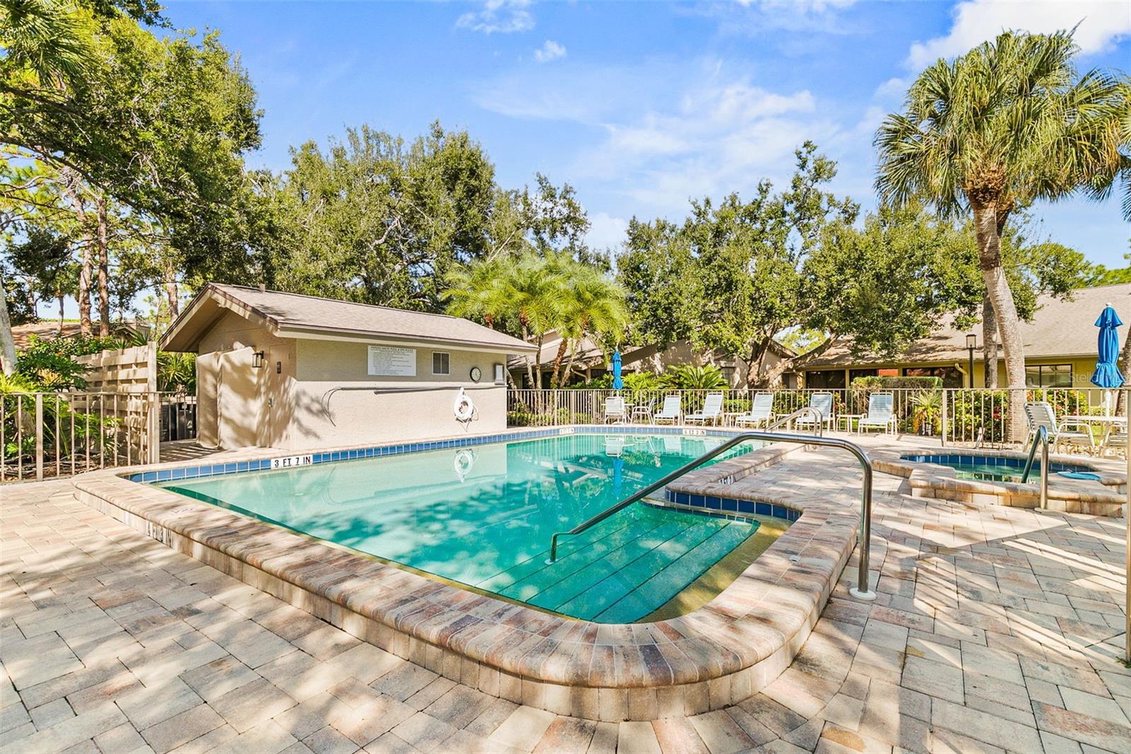 5631 PIPERS WAITE #12