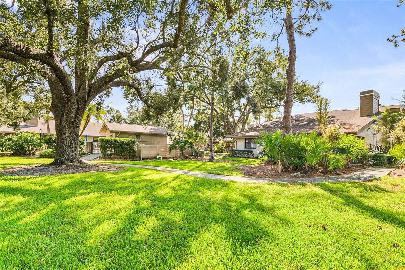 5631 PIPERS WAITE #12