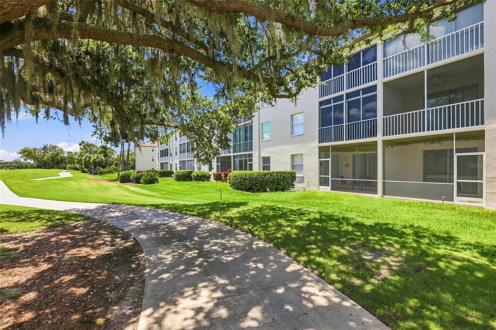 8735 OLDE HICKORY AVE #8304