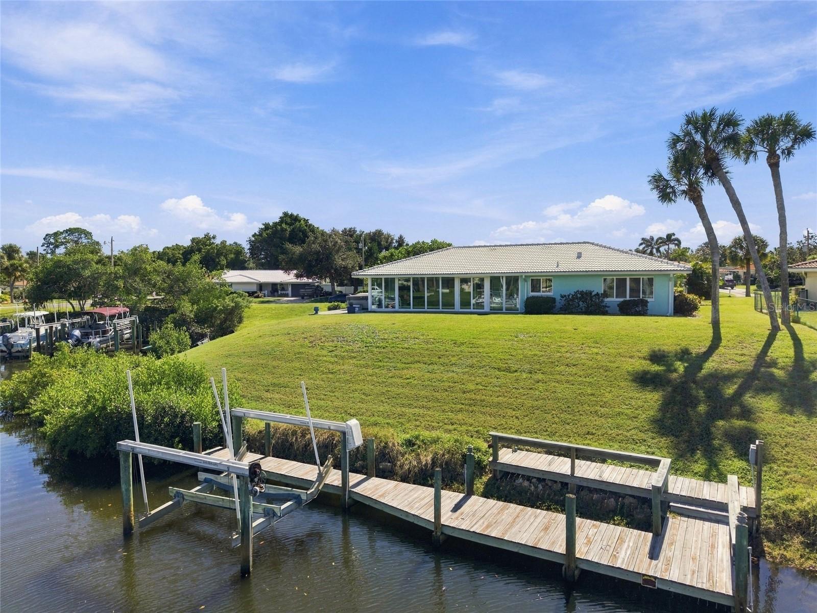 404 PICASSO DR
