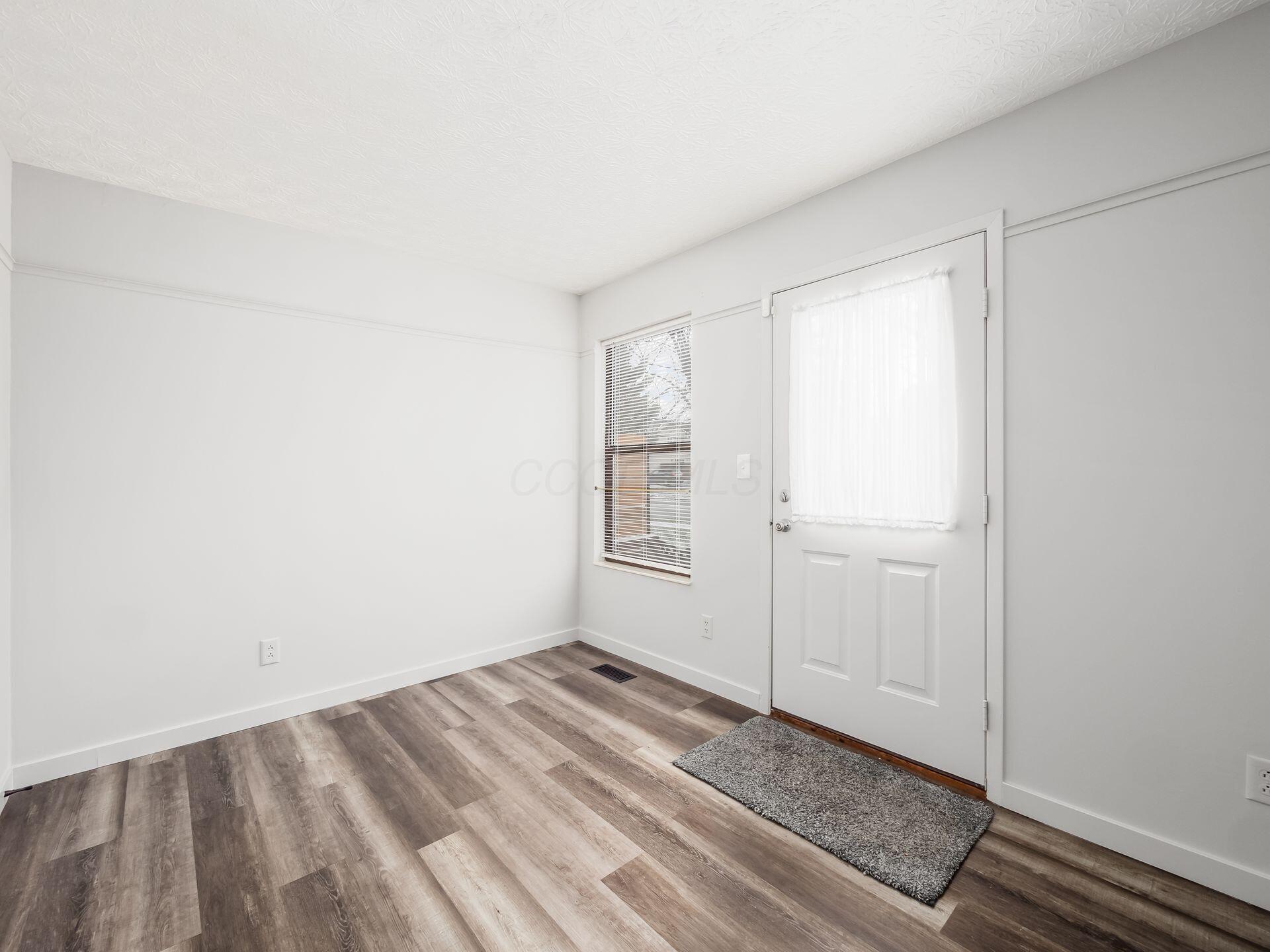 7723 Stanlake Court, Columbus