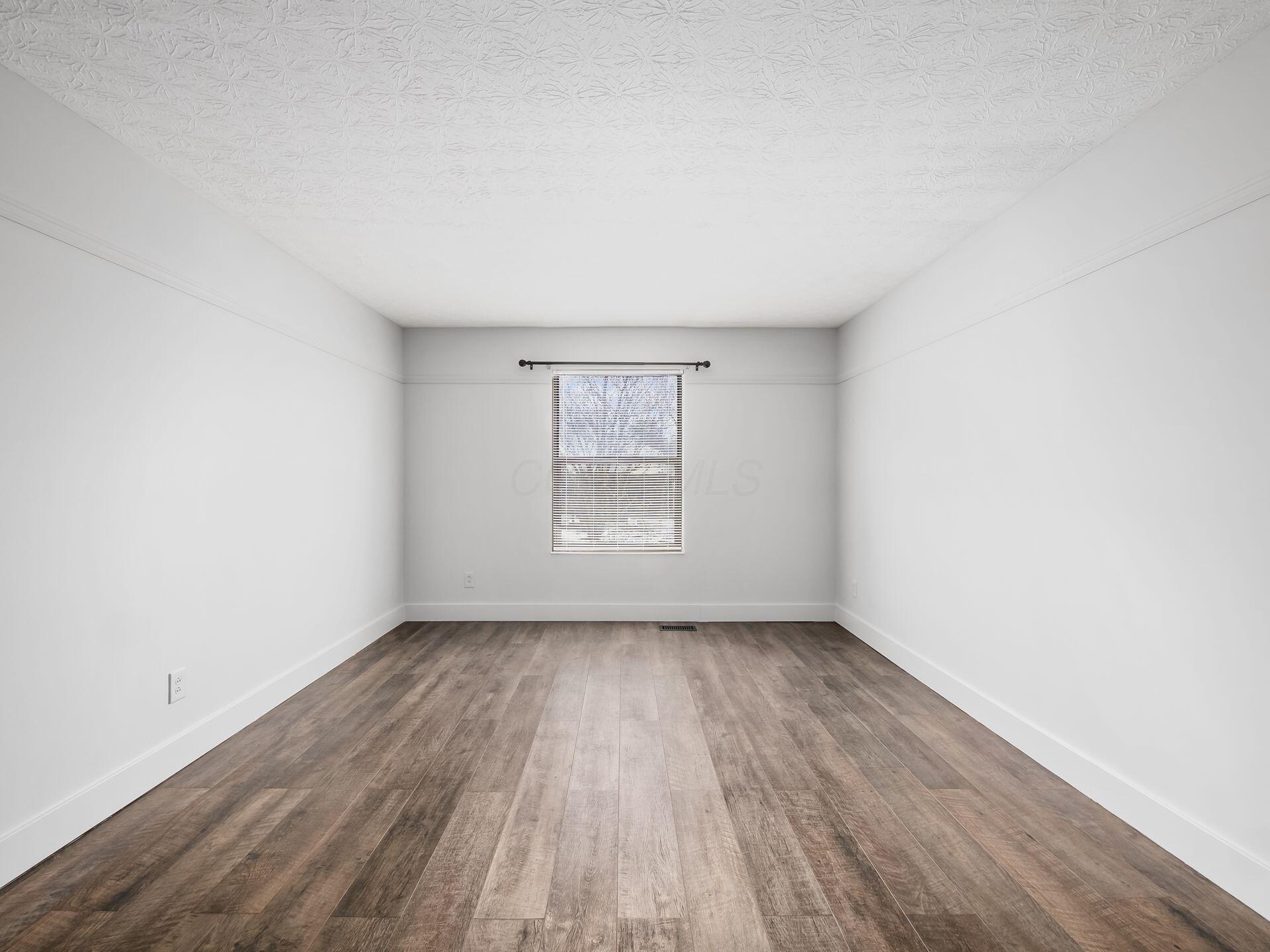 7723 Stanlake Court, Columbus