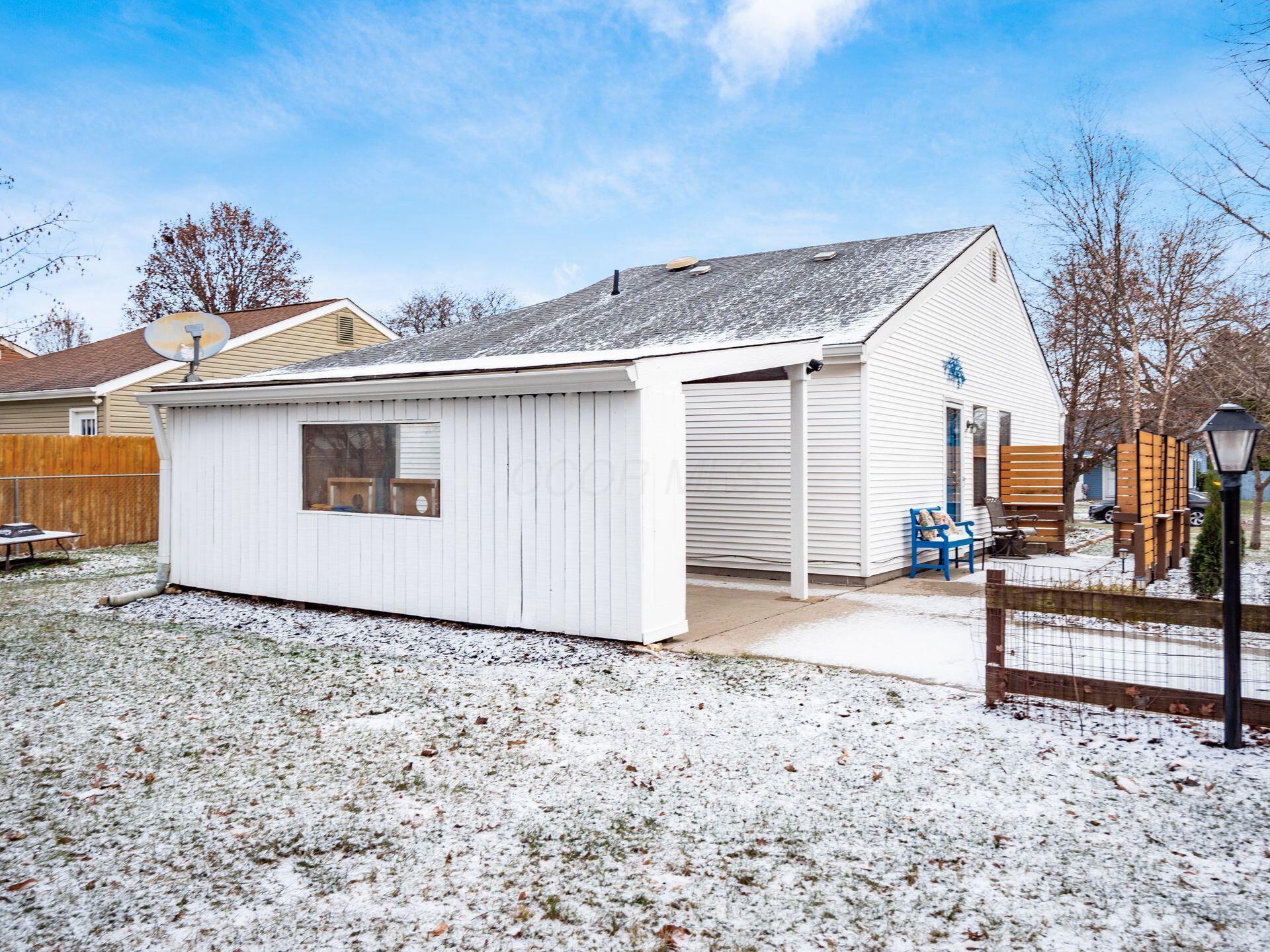 7723 Stanlake Court, Columbus