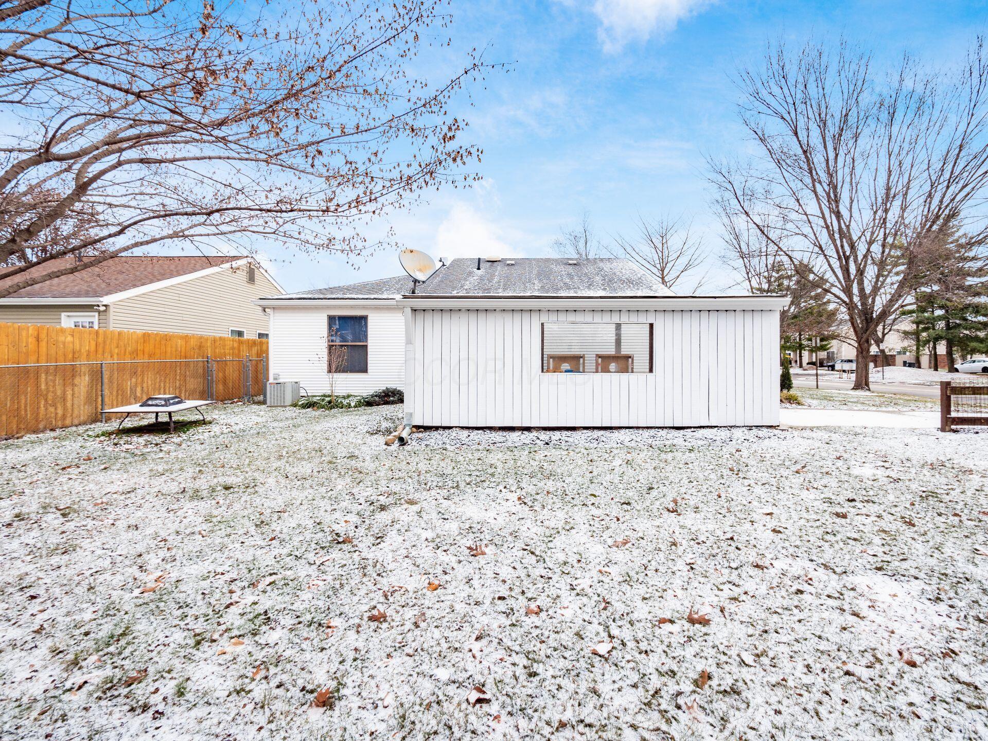 7723 Stanlake Court, Columbus