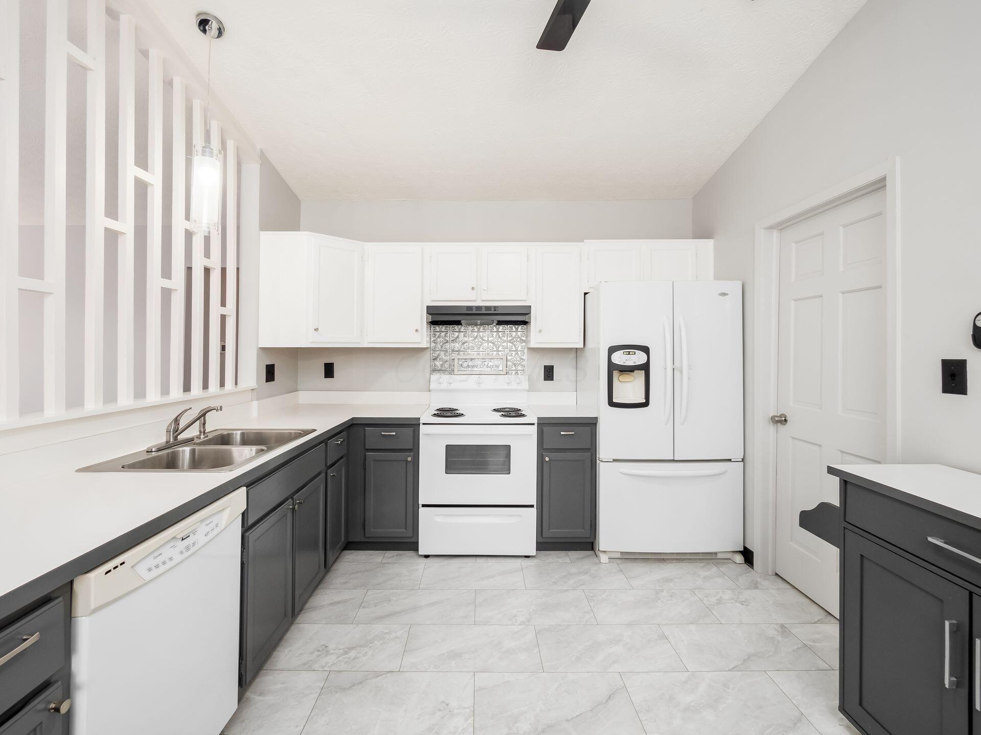 7723 Stanlake Court, Columbus