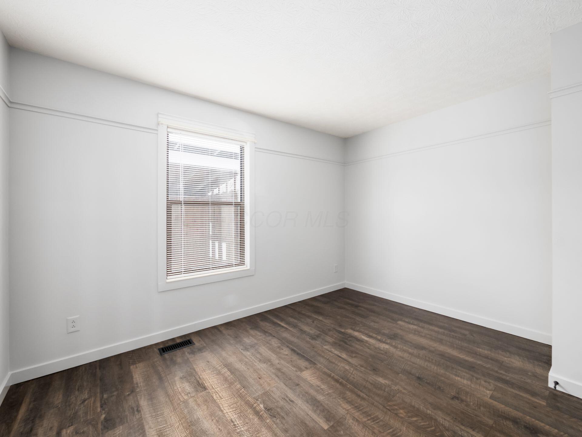 7723 Stanlake Court, Columbus