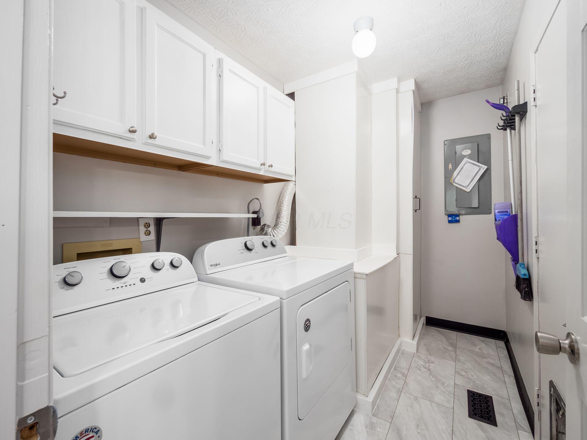 7723 Stanlake Court, Columbus