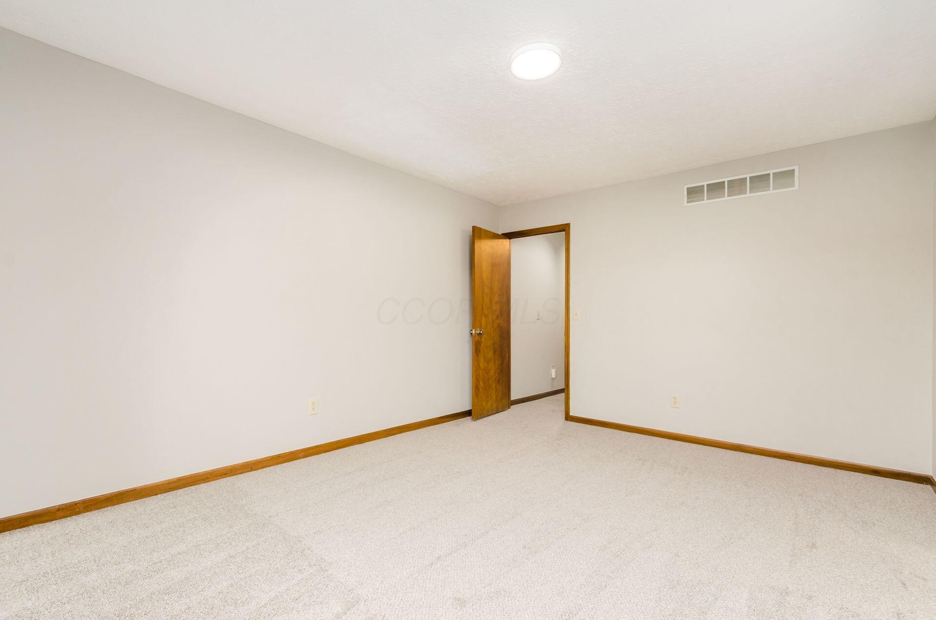 4841 Dierker Road, Columbus