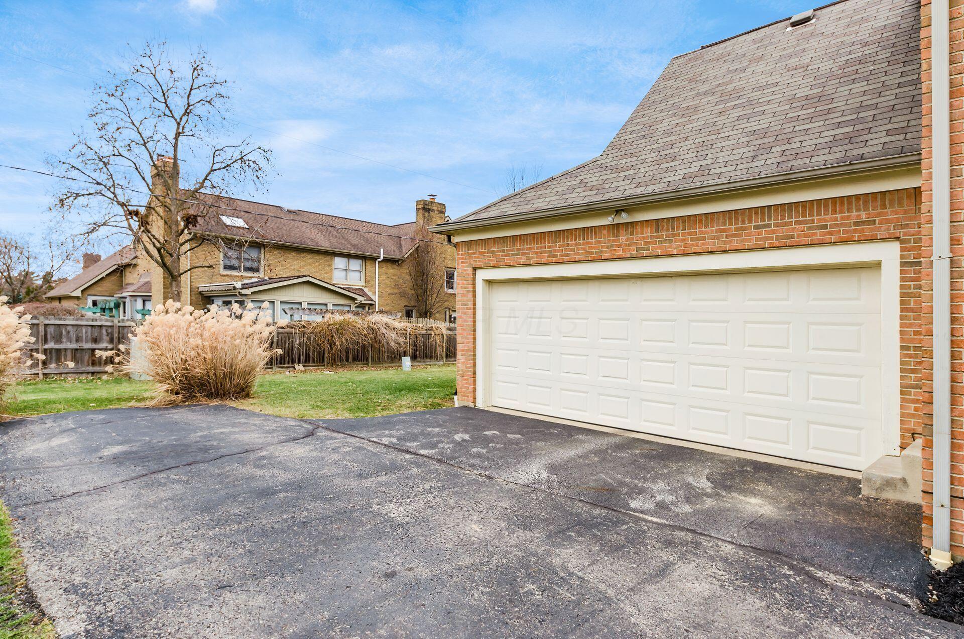 4841 Dierker Road, Columbus