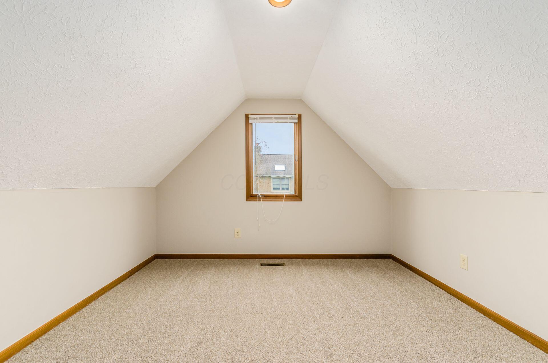 4841 Dierker Road, Columbus